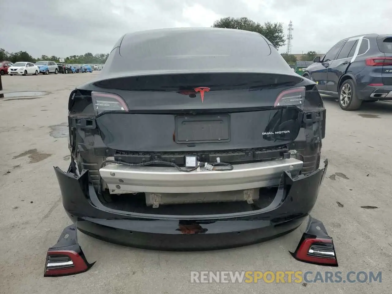 6 Photograph of a damaged car 5YJ3E1EB1LF735770 TESLA MODEL 3 2020