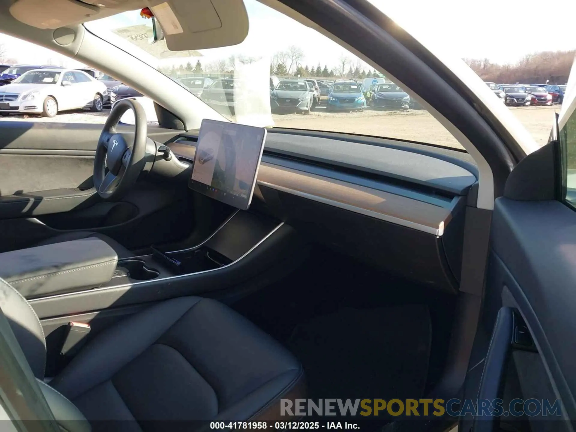 5 Photograph of a damaged car 5YJ3E1EB1LF784189 TESLA MODEL 3 2020