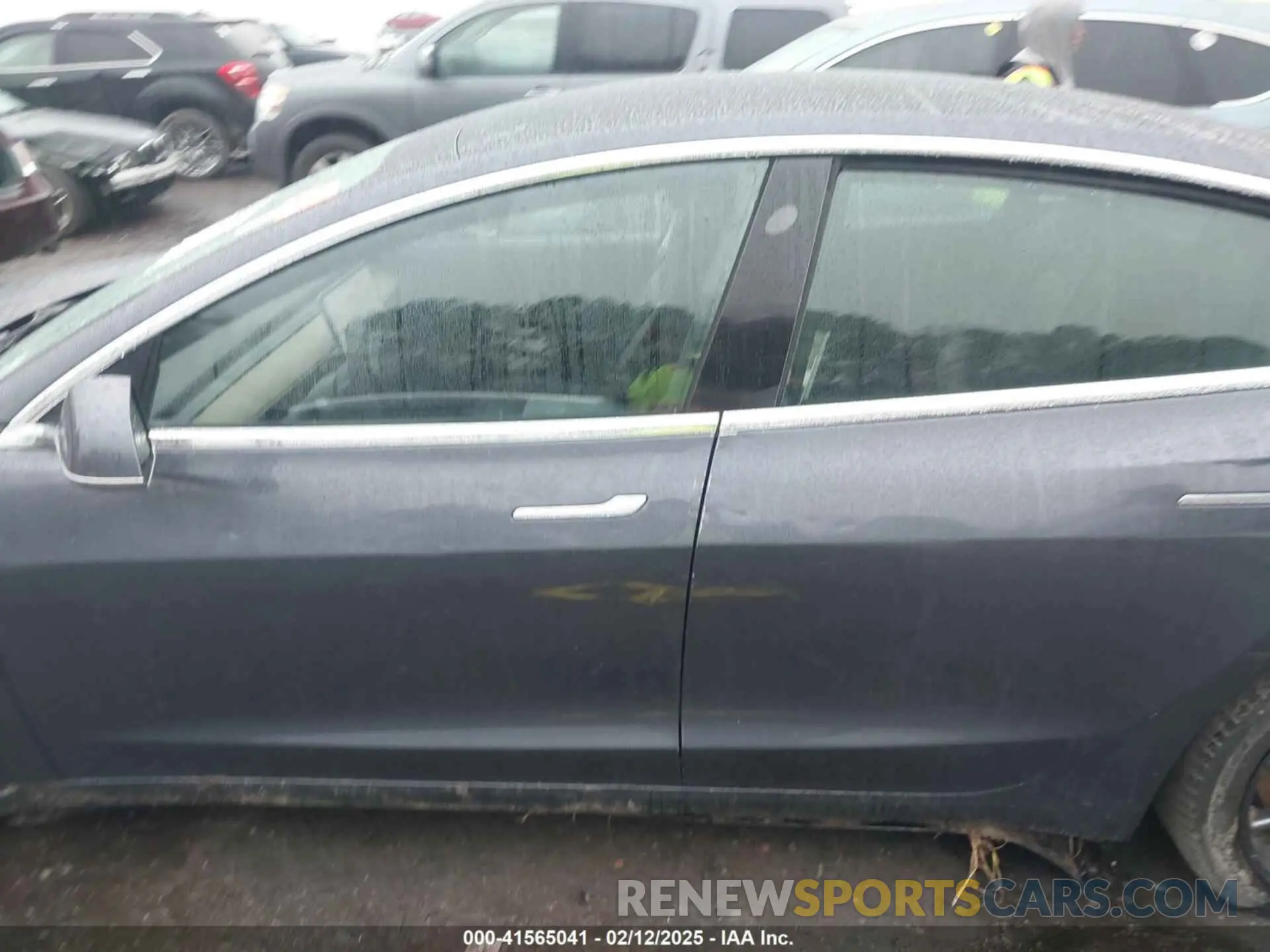 14 Photograph of a damaged car 5YJ3E1EB1LF786931 TESLA MODEL 3 2020