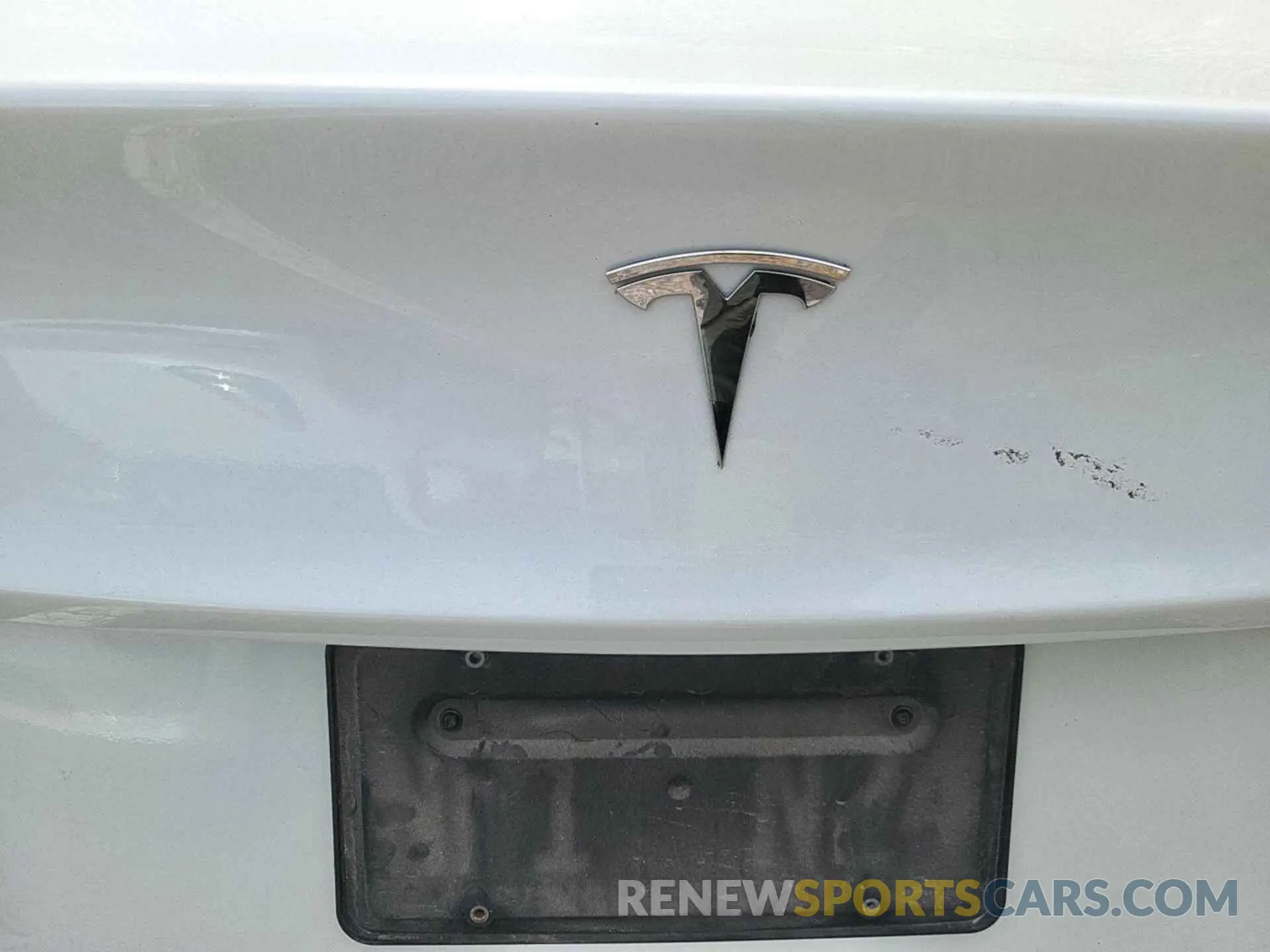 24 Photograph of a damaged car 5YJ3E1EB1LF793698 TESLA MODEL 3 2020