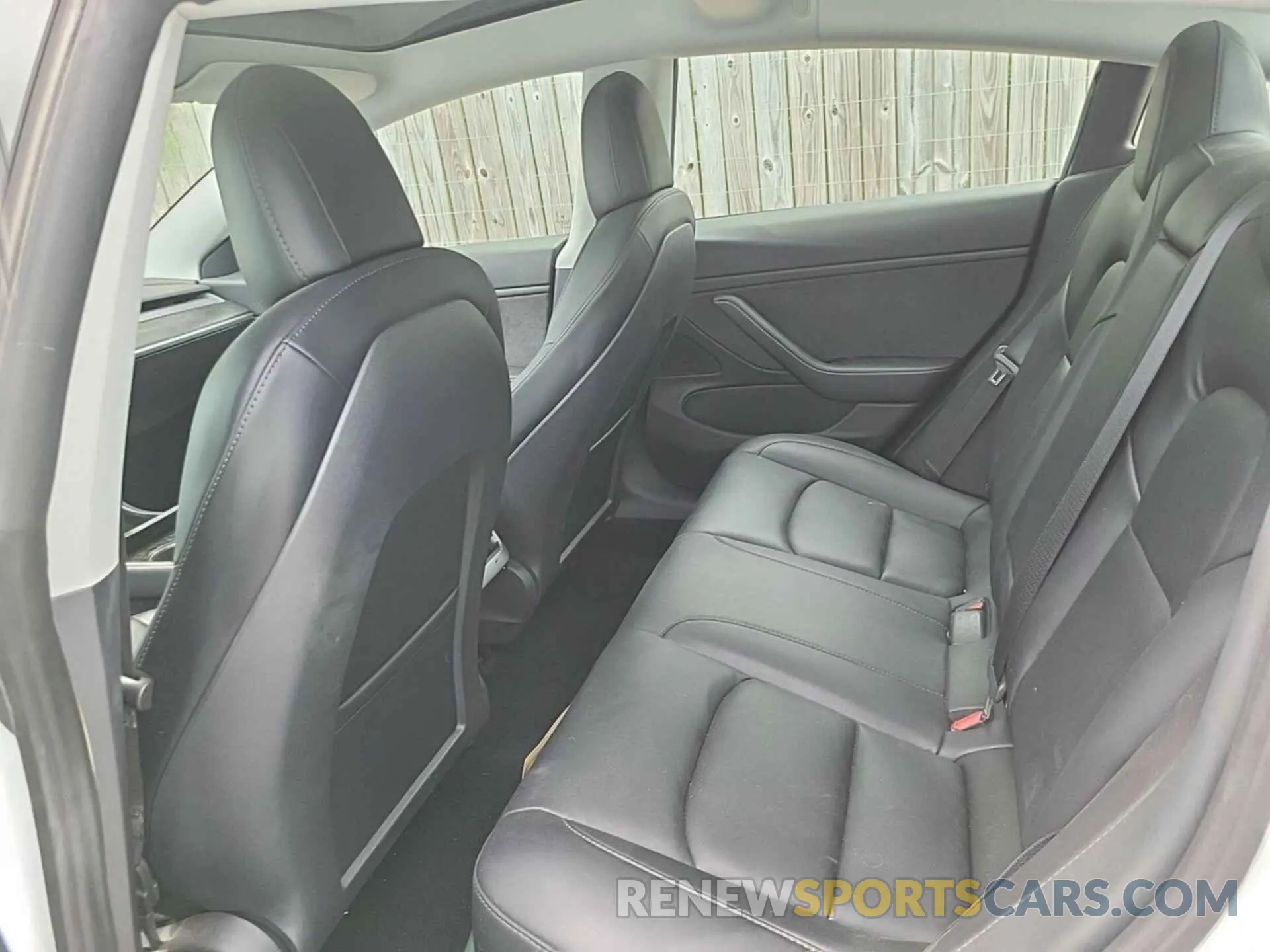 4 Photograph of a damaged car 5YJ3E1EB1LF793698 TESLA MODEL 3 2020