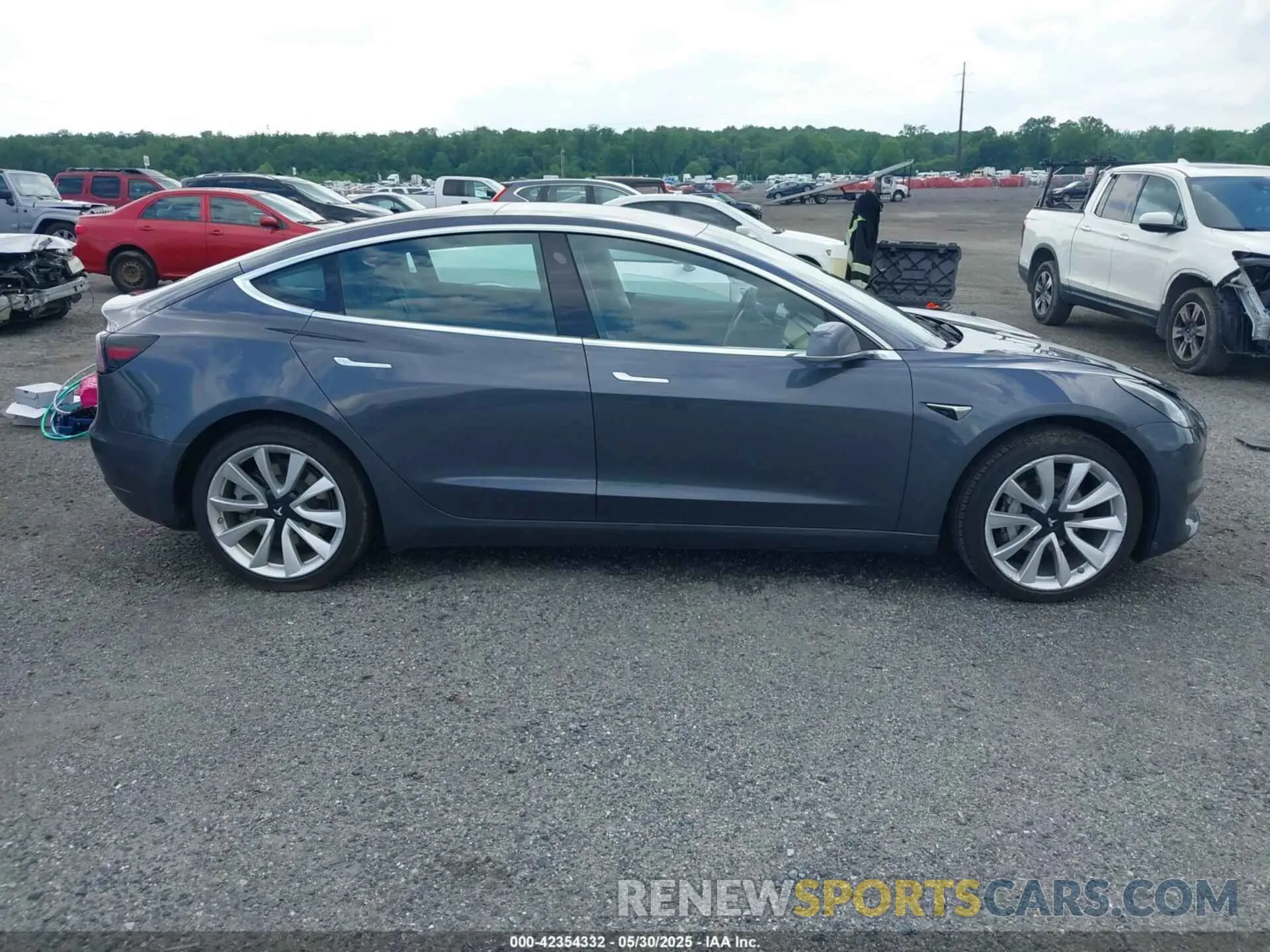 13 Photograph of a damaged car 5YJ3E1EB2LF588925 TESLA MODEL 3 2020