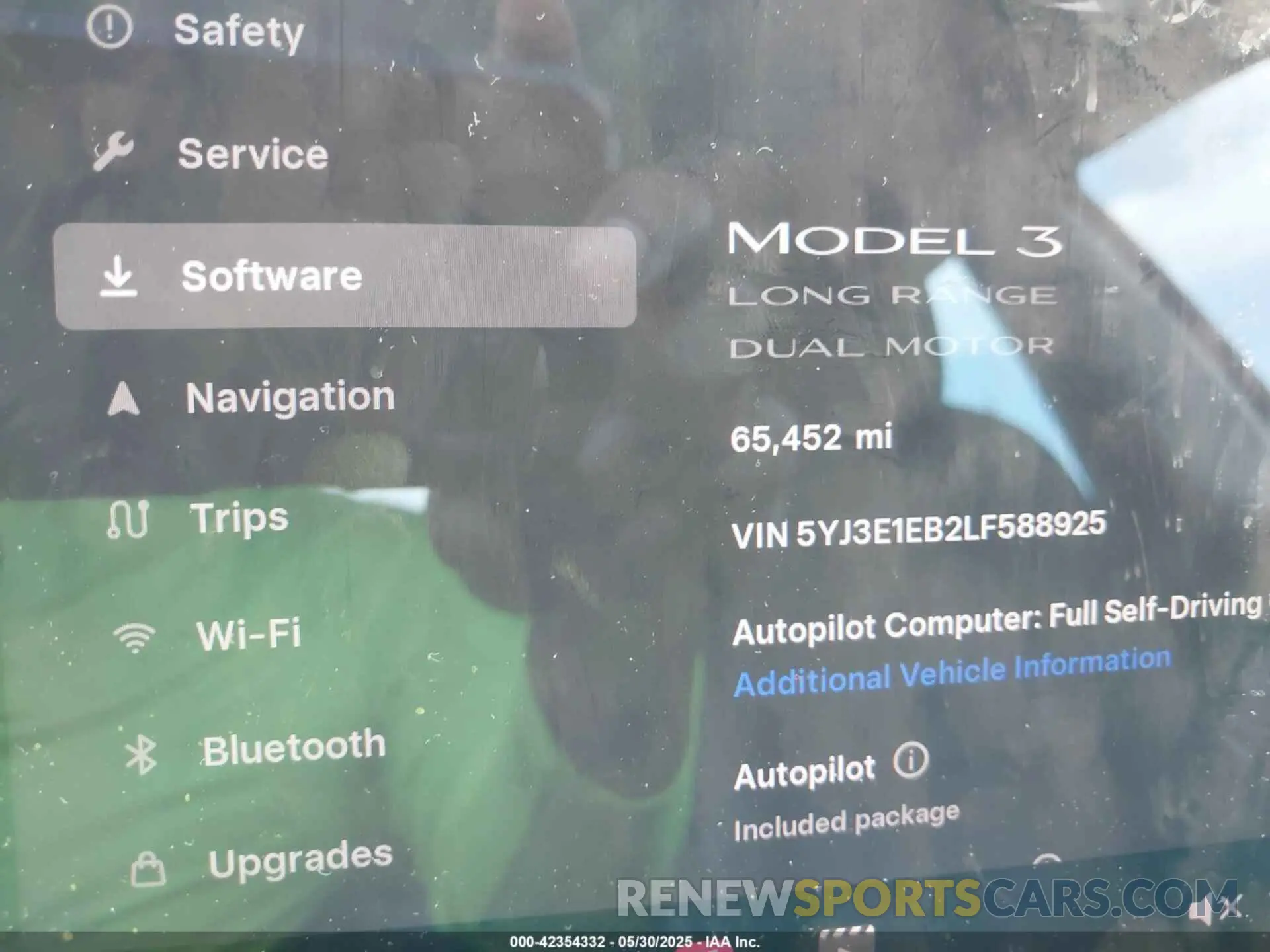 15 Photograph of a damaged car 5YJ3E1EB2LF588925 TESLA MODEL 3 2020