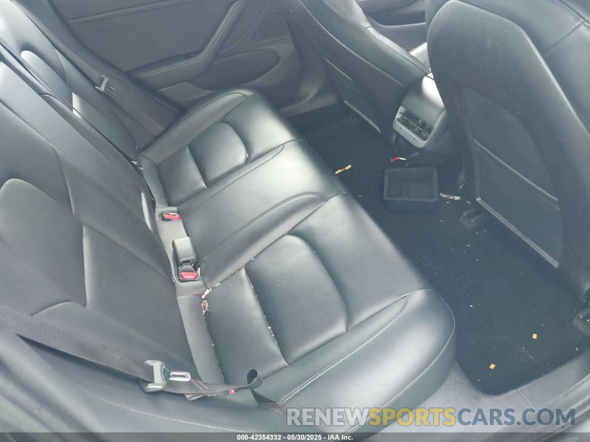 8 Photograph of a damaged car 5YJ3E1EB2LF588925 TESLA MODEL 3 2020