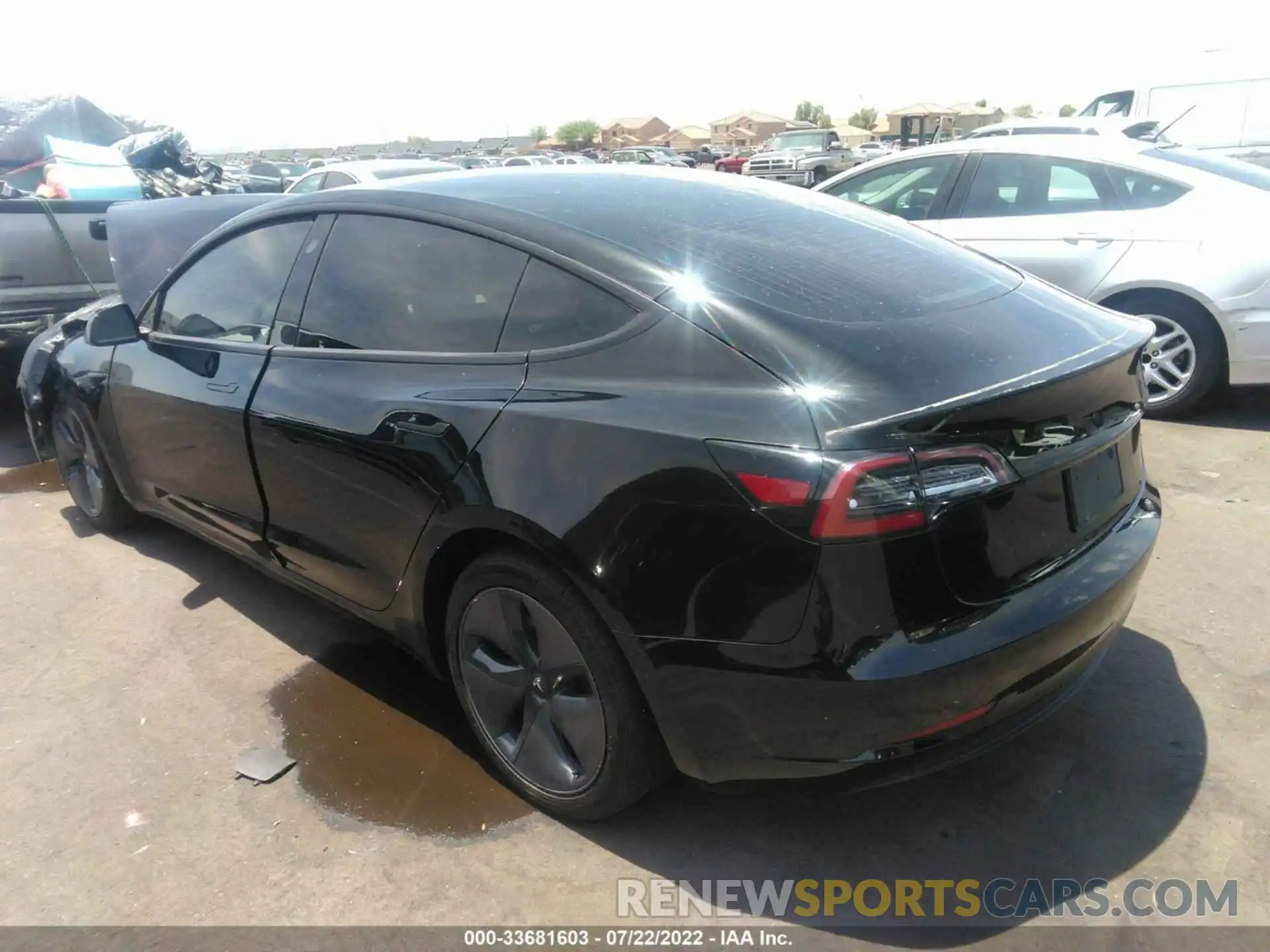 3 Photograph of a damaged car 5YJ3E1EB2LF600989 TESLA MODEL 3 2020