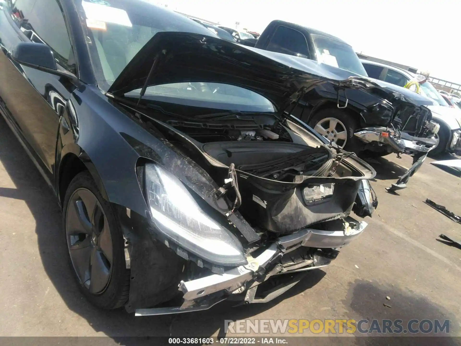 6 Photograph of a damaged car 5YJ3E1EB2LF600989 TESLA MODEL 3 2020