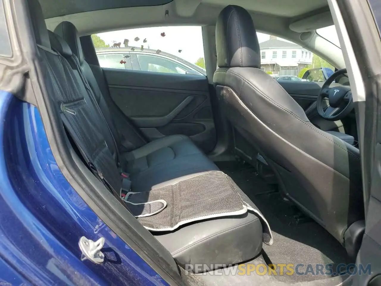 10 Photograph of a damaged car 5YJ3E1EB2LF617579 TESLA MODEL 3 2020