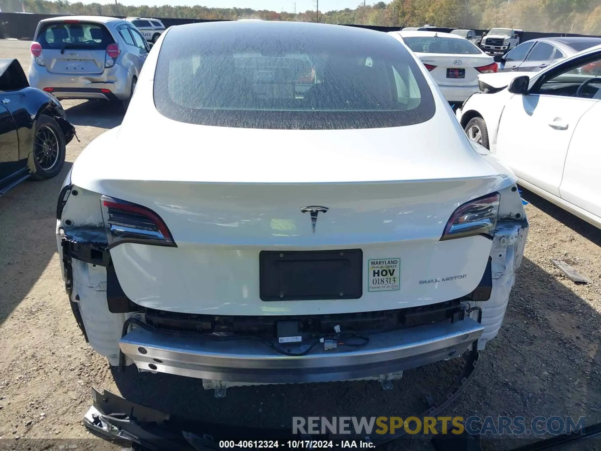 17 Photograph of a damaged car 5YJ3E1EB2LF618201 TESLA MODEL 3 2020