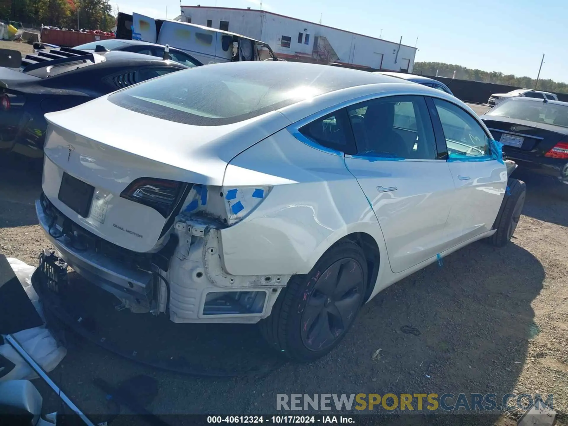 4 Photograph of a damaged car 5YJ3E1EB2LF618201 TESLA MODEL 3 2020