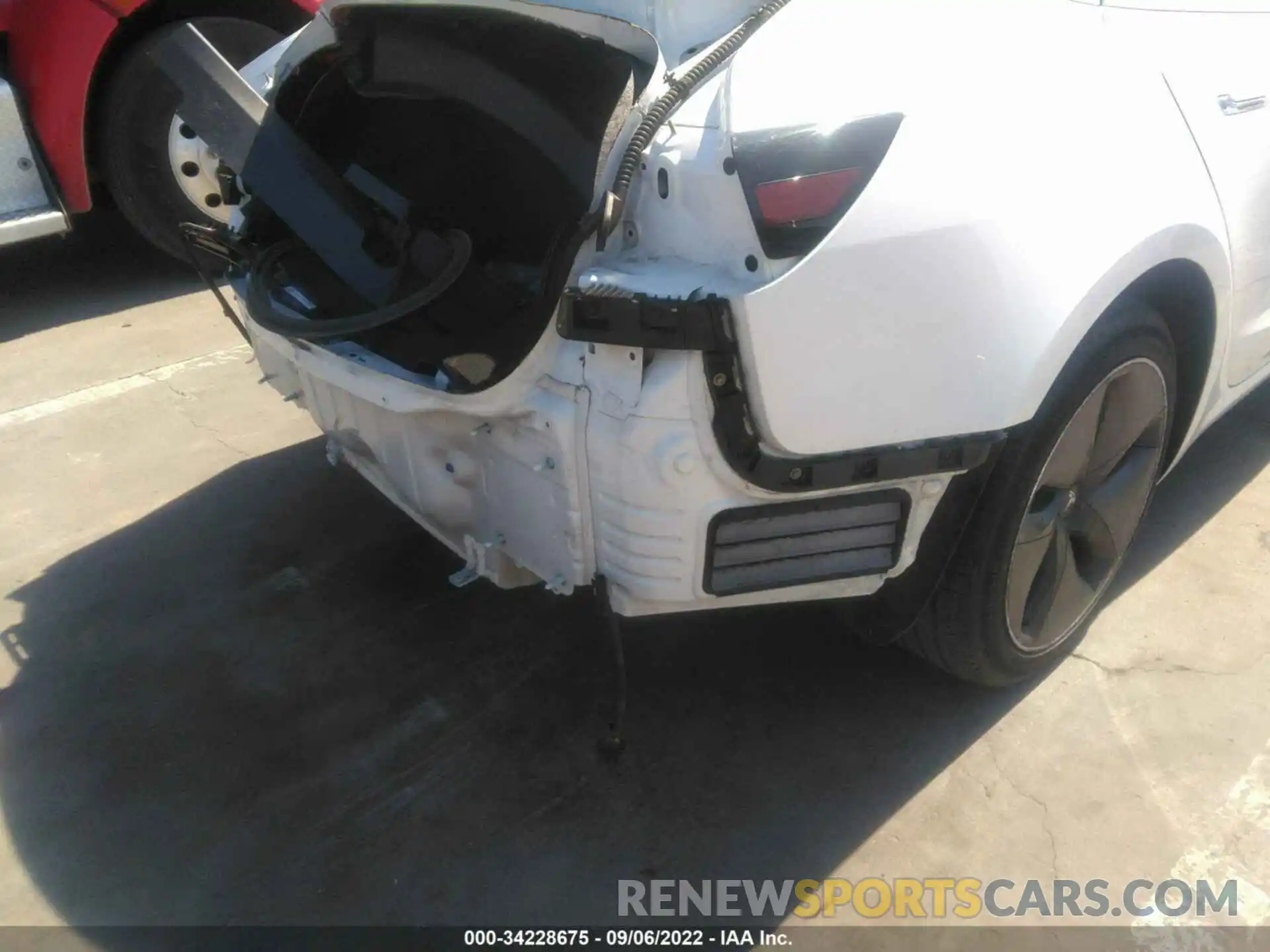 6 Photograph of a damaged car 5YJ3E1EB2LF619624 TESLA MODEL 3 2020