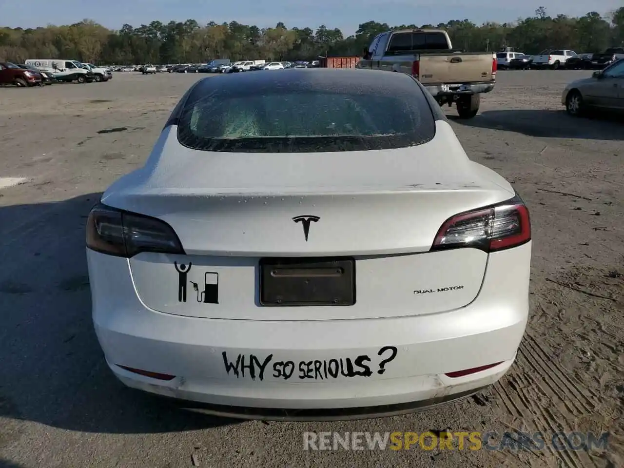 6 Photograph of a damaged car 5YJ3E1EB2LF622085 TESLA MODEL 3 2020