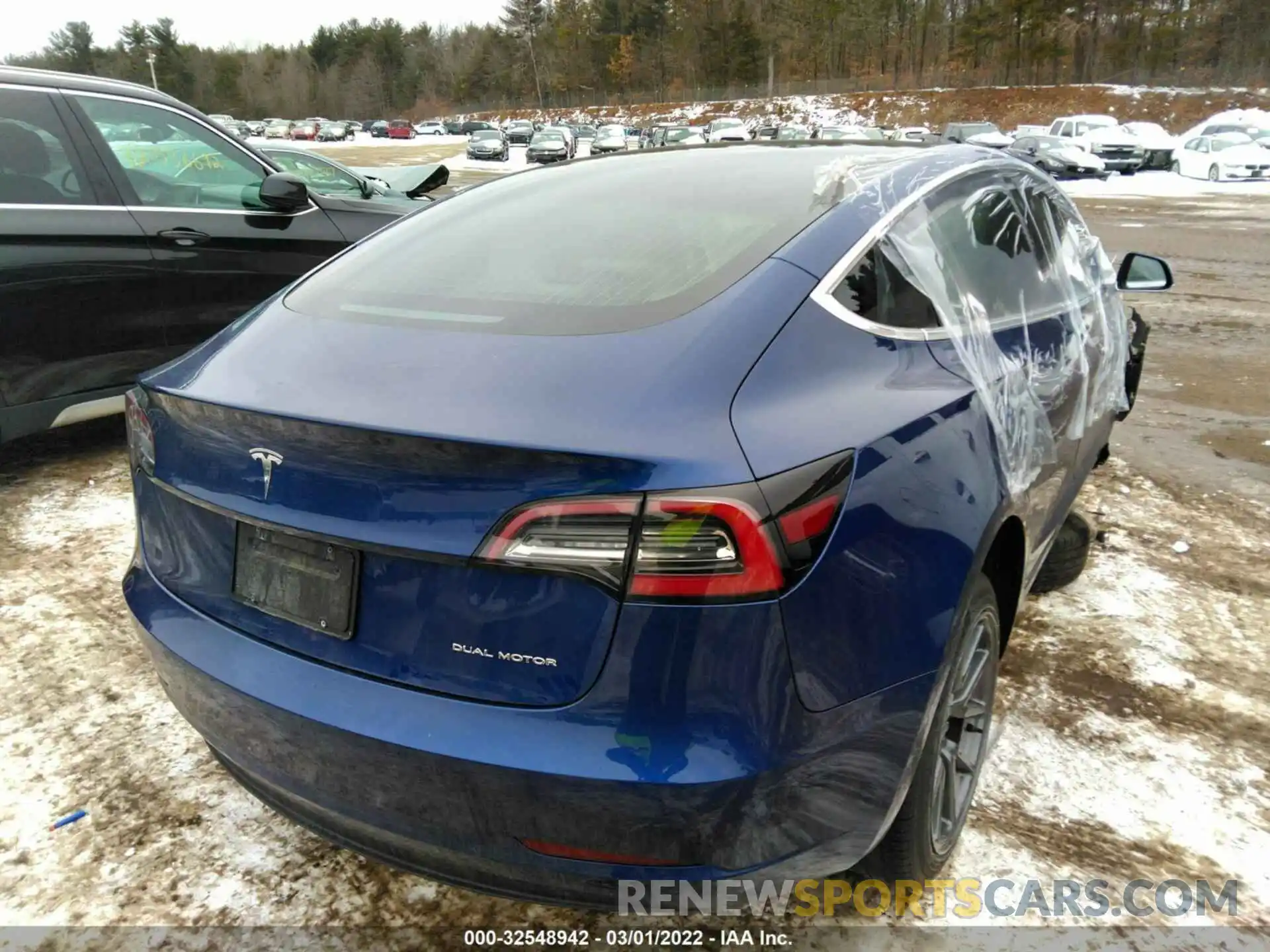 4 Photograph of a damaged car 5YJ3E1EB2LF628629 TESLA MODEL 3 2020