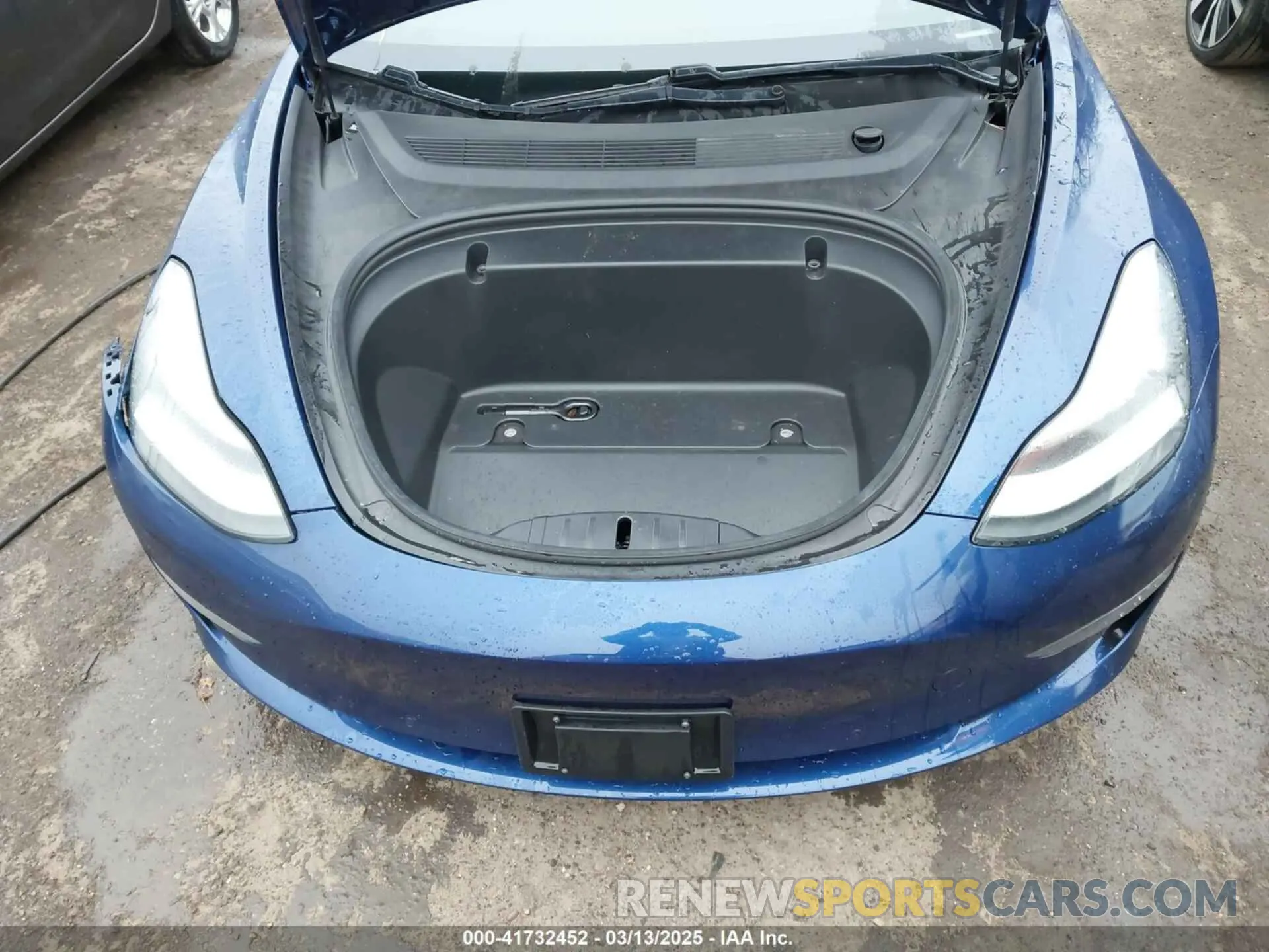 10 Photograph of a damaged car 5YJ3E1EB2LF636407 TESLA MODEL 3 2020