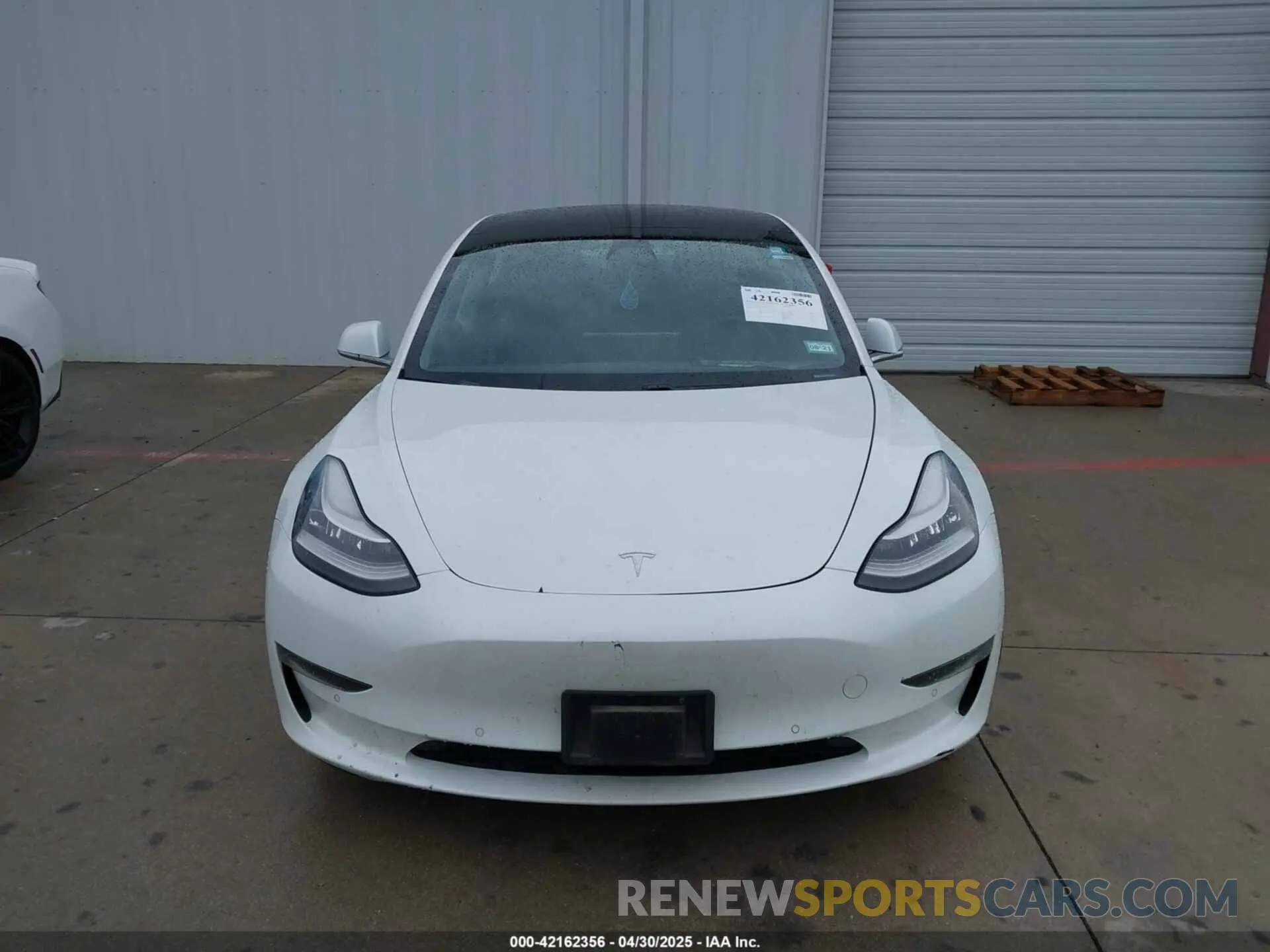 11 Photograph of a damaged car 5YJ3E1EB2LF638612 TESLA MODEL 3 2020