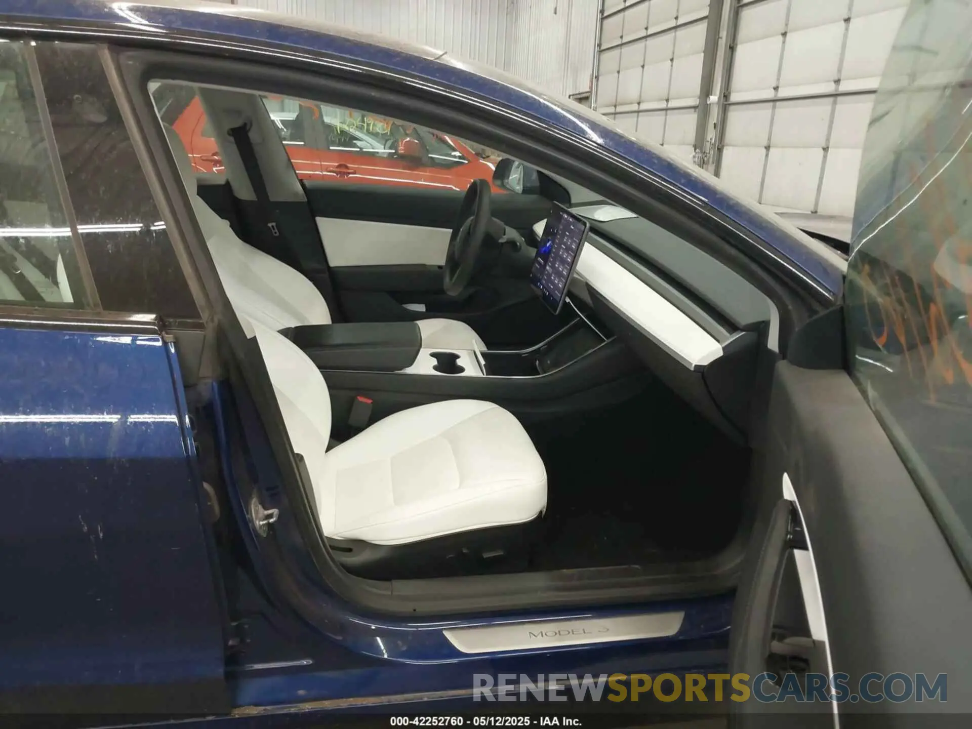 5 Photograph of a damaged car 5YJ3E1EB2LF639291 TESLA MODEL 3 2020
