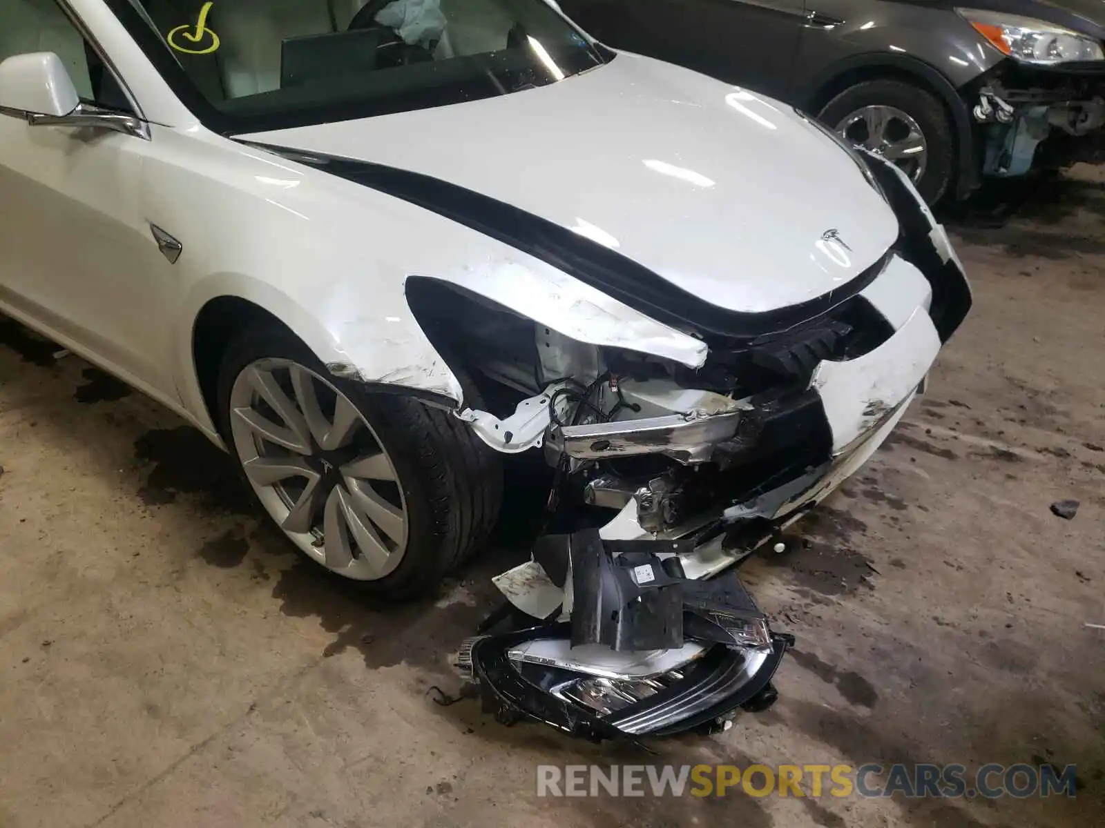 9 Photograph of a damaged car 5YJ3E1EB2LF640344 TESLA MODEL 3 2020