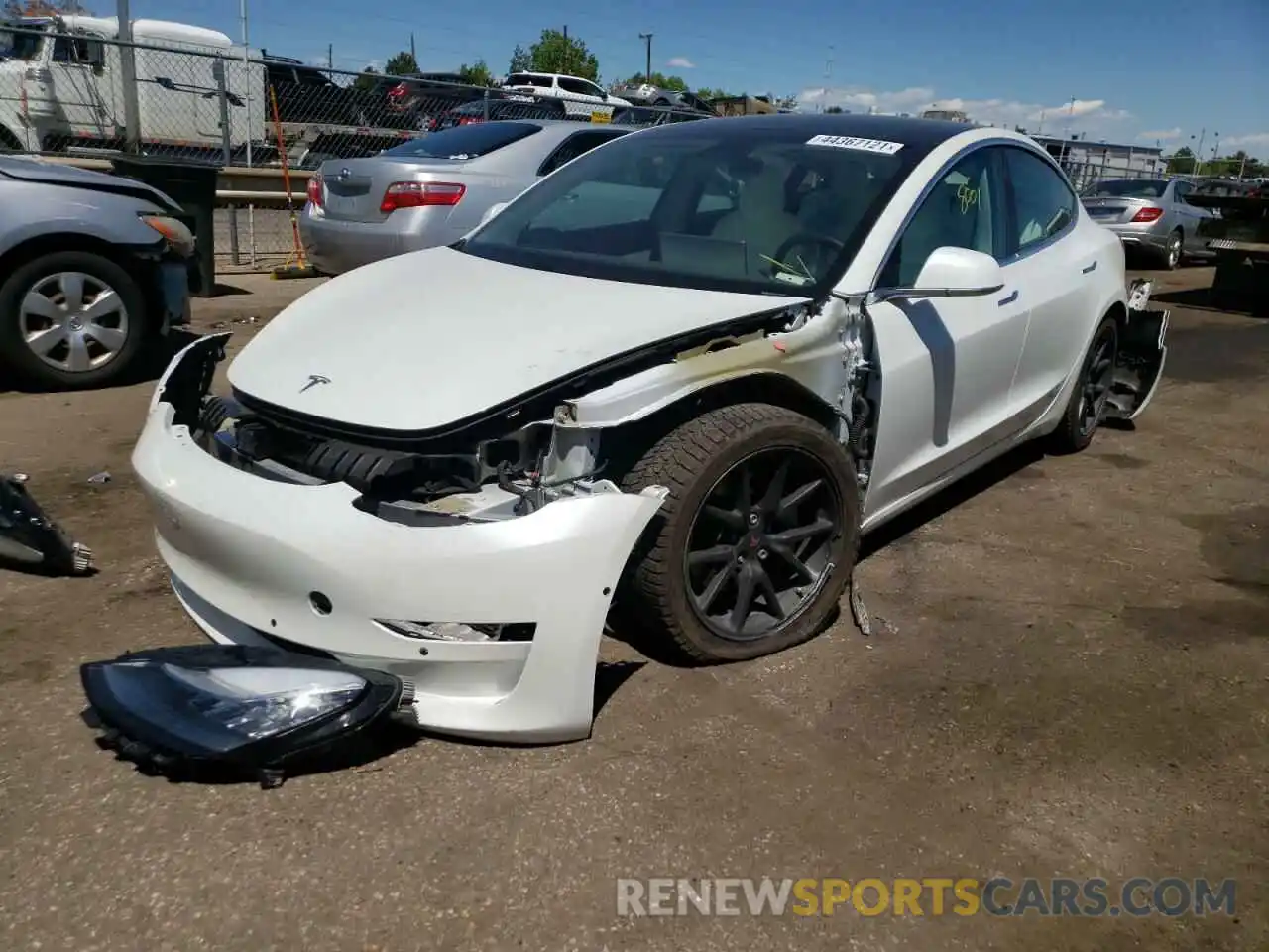 2 Photograph of a damaged car 5YJ3E1EB2LF651795 TESLA MODEL 3 2020