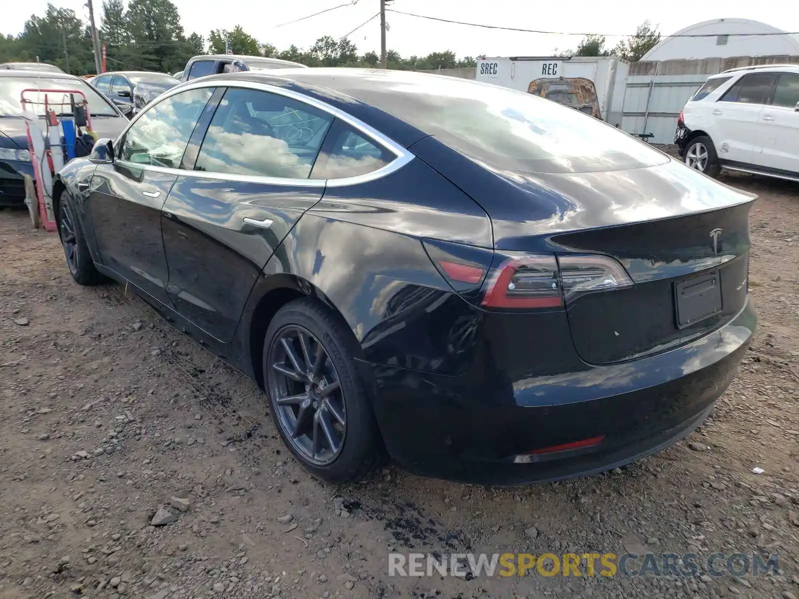 3 Photograph of a damaged car 5YJ3E1EB2LF662845 TESLA MODEL 3 2020