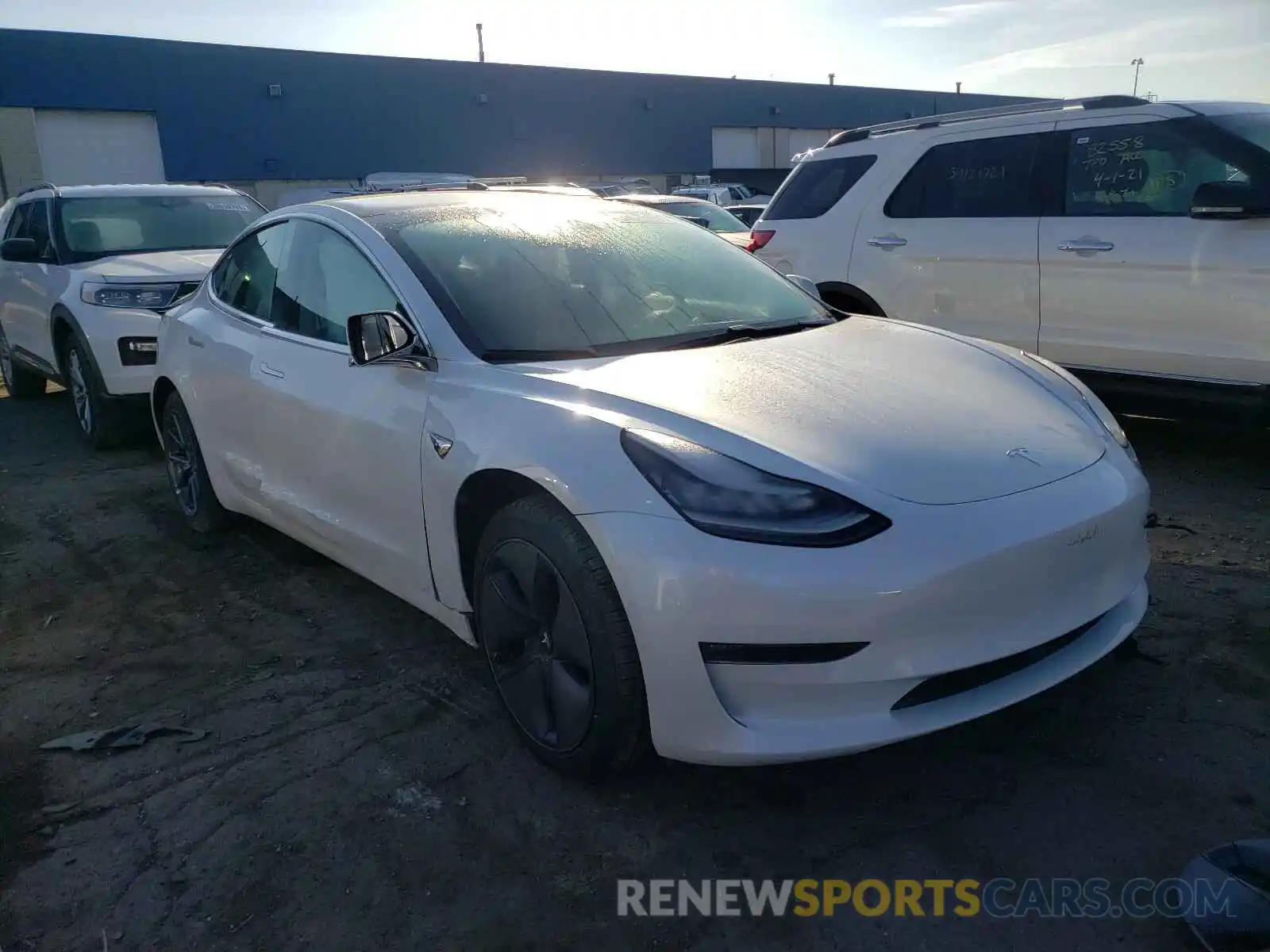 1 Photograph of a damaged car 5YJ3E1EB2LF665258 TESLA MODEL 3 2020