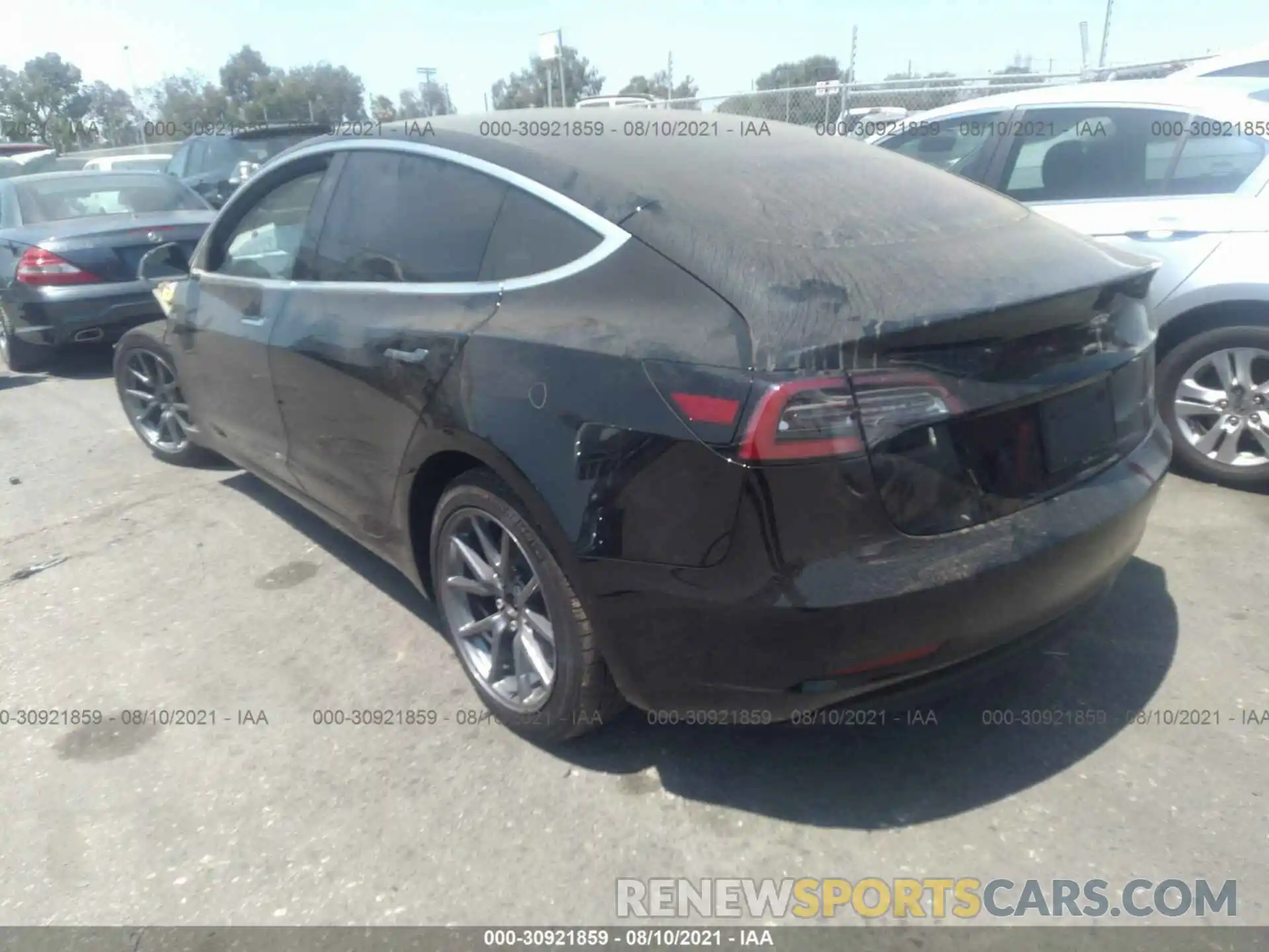 3 Photograph of a damaged car 5YJ3E1EB2LF710473 TESLA MODEL 3 2020