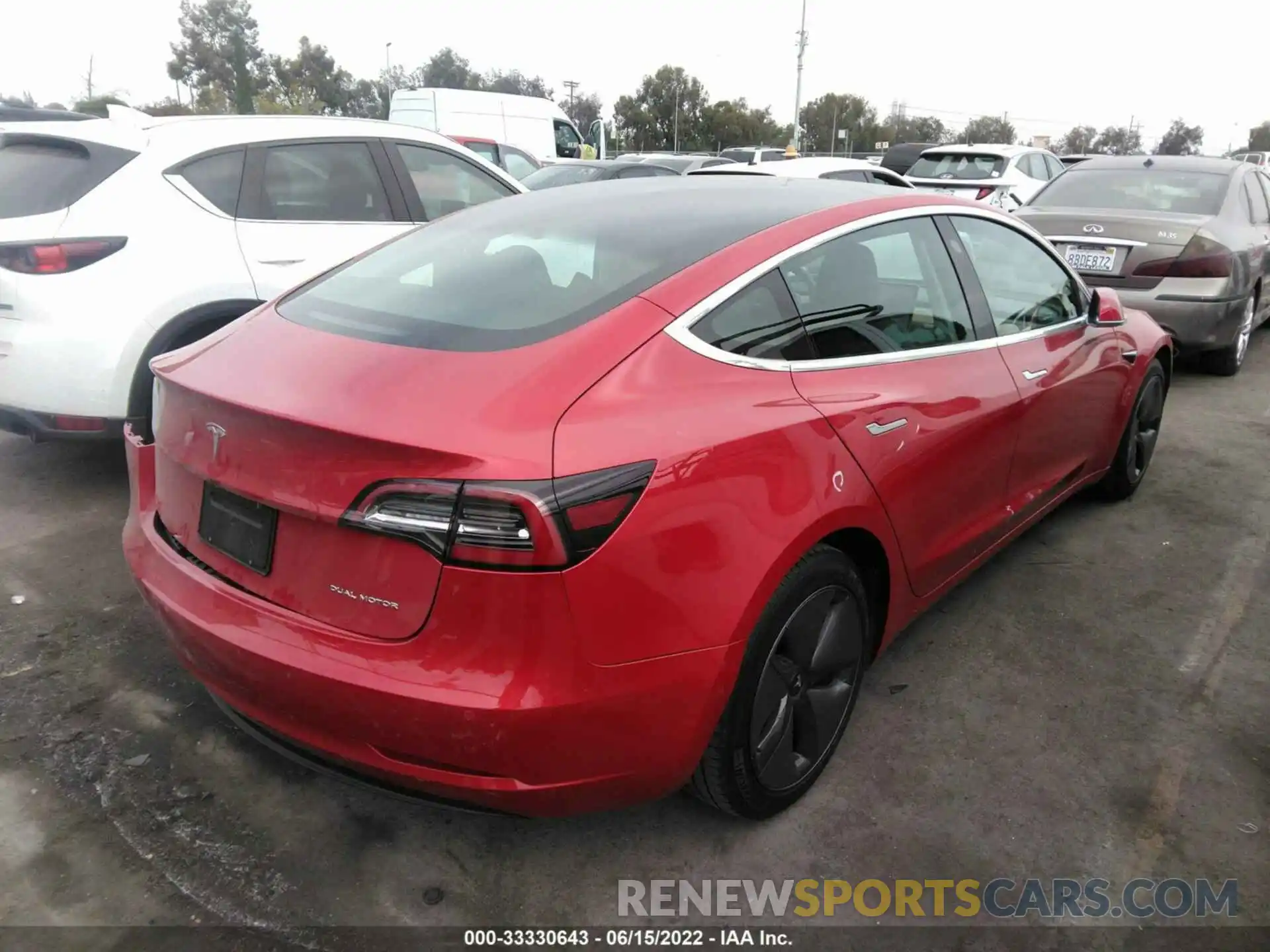 4 Photograph of a damaged car 5YJ3E1EB2LF711011 TESLA MODEL 3 2020