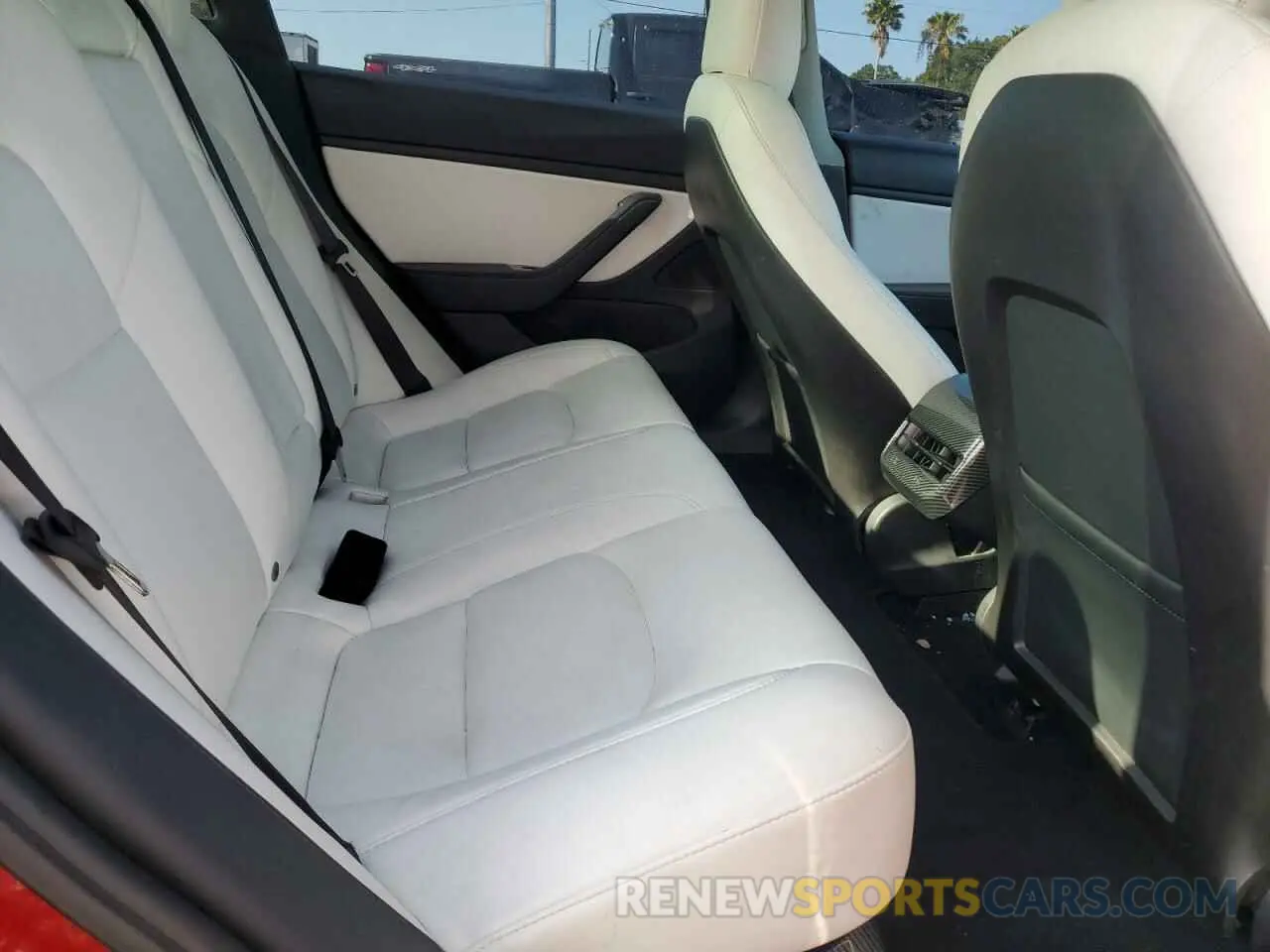 10 Photograph of a damaged car 5YJ3E1EB2LF735969 TESLA MODEL 3 2020