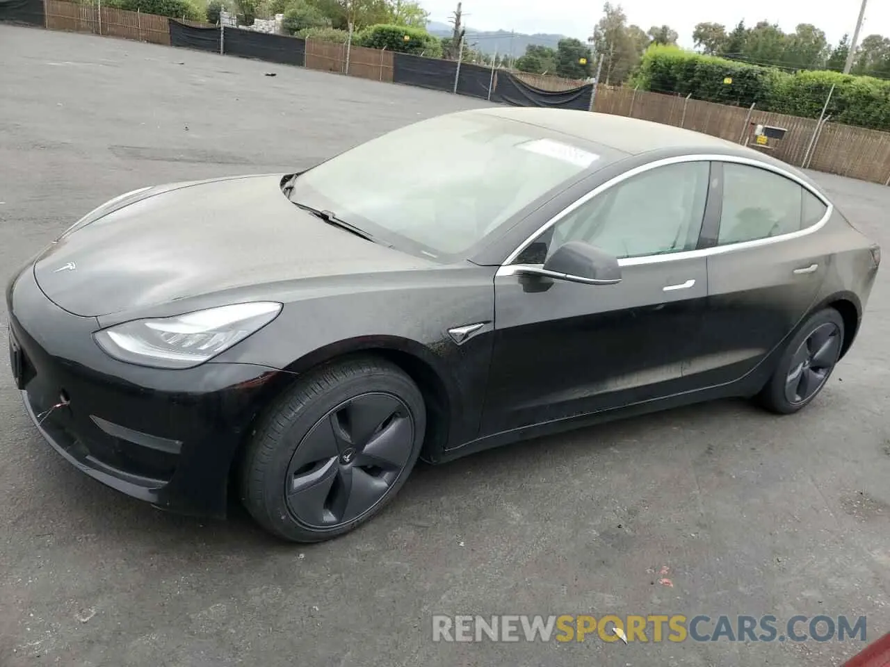 1 Photograph of a damaged car 5YJ3E1EB2LF742131 TESLA MODEL 3 2020