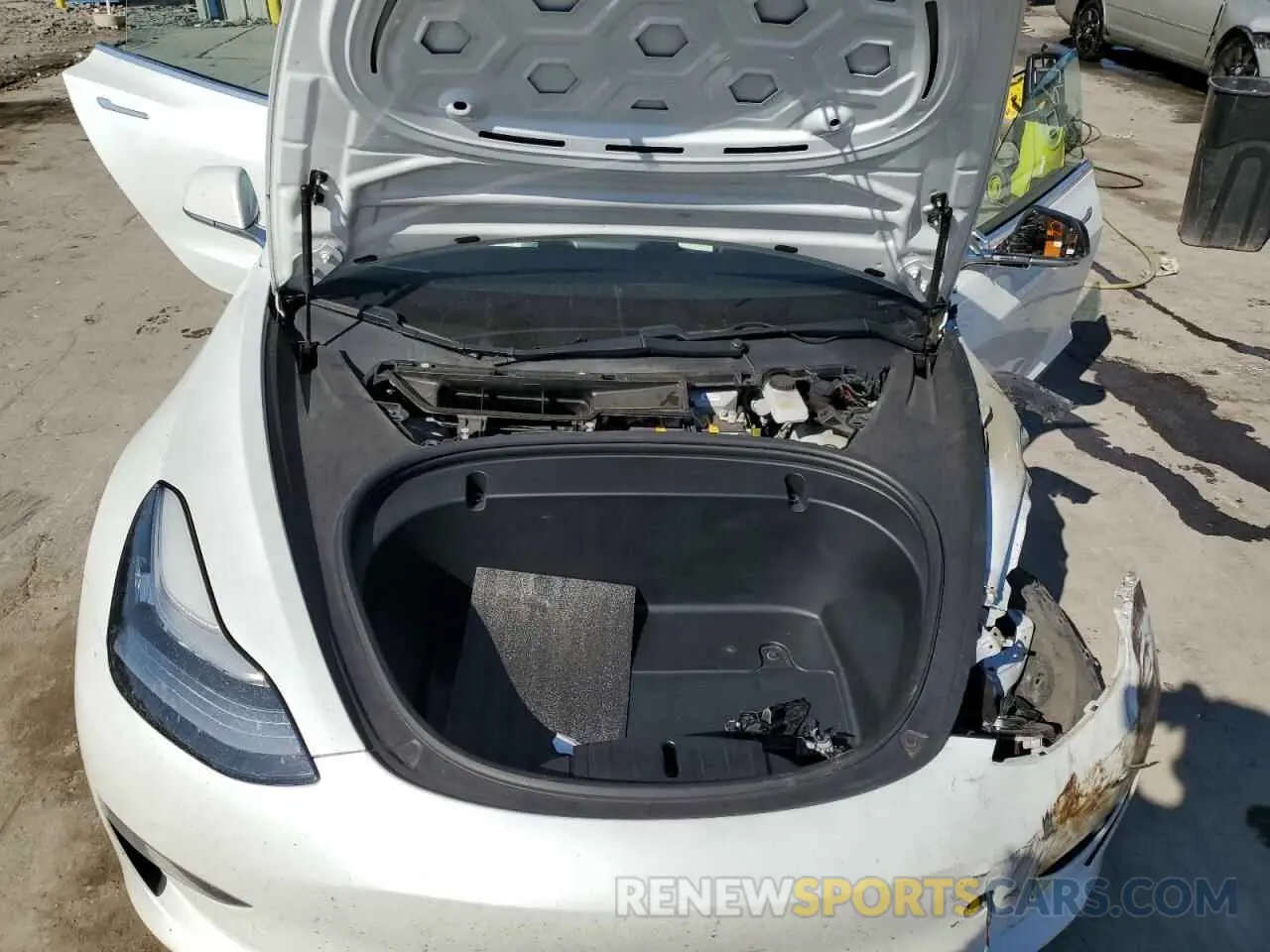 11 Photograph of a damaged car 5YJ3E1EB2LF742307 TESLA MODEL 3 2020