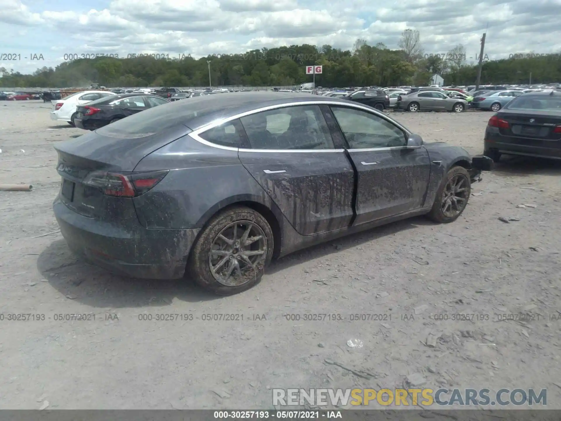 4 Photograph of a damaged car 5YJ3E1EB2LF790387 TESLA MODEL 3 2020