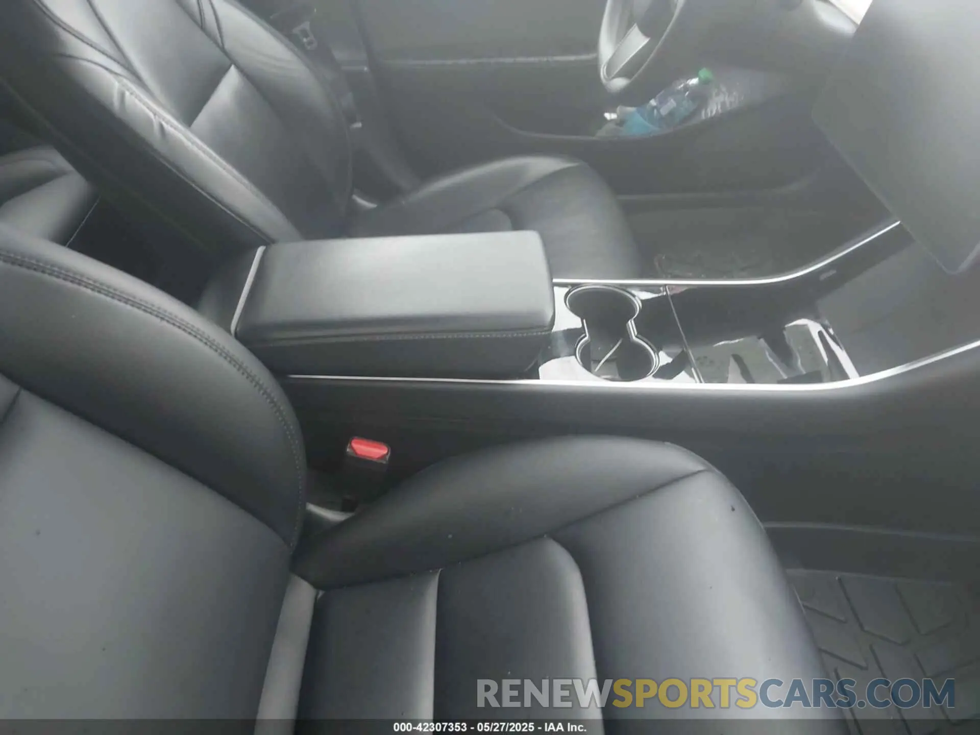 5 Photograph of a damaged car 5YJ3E1EB2LF790969 TESLA MODEL 3 2020