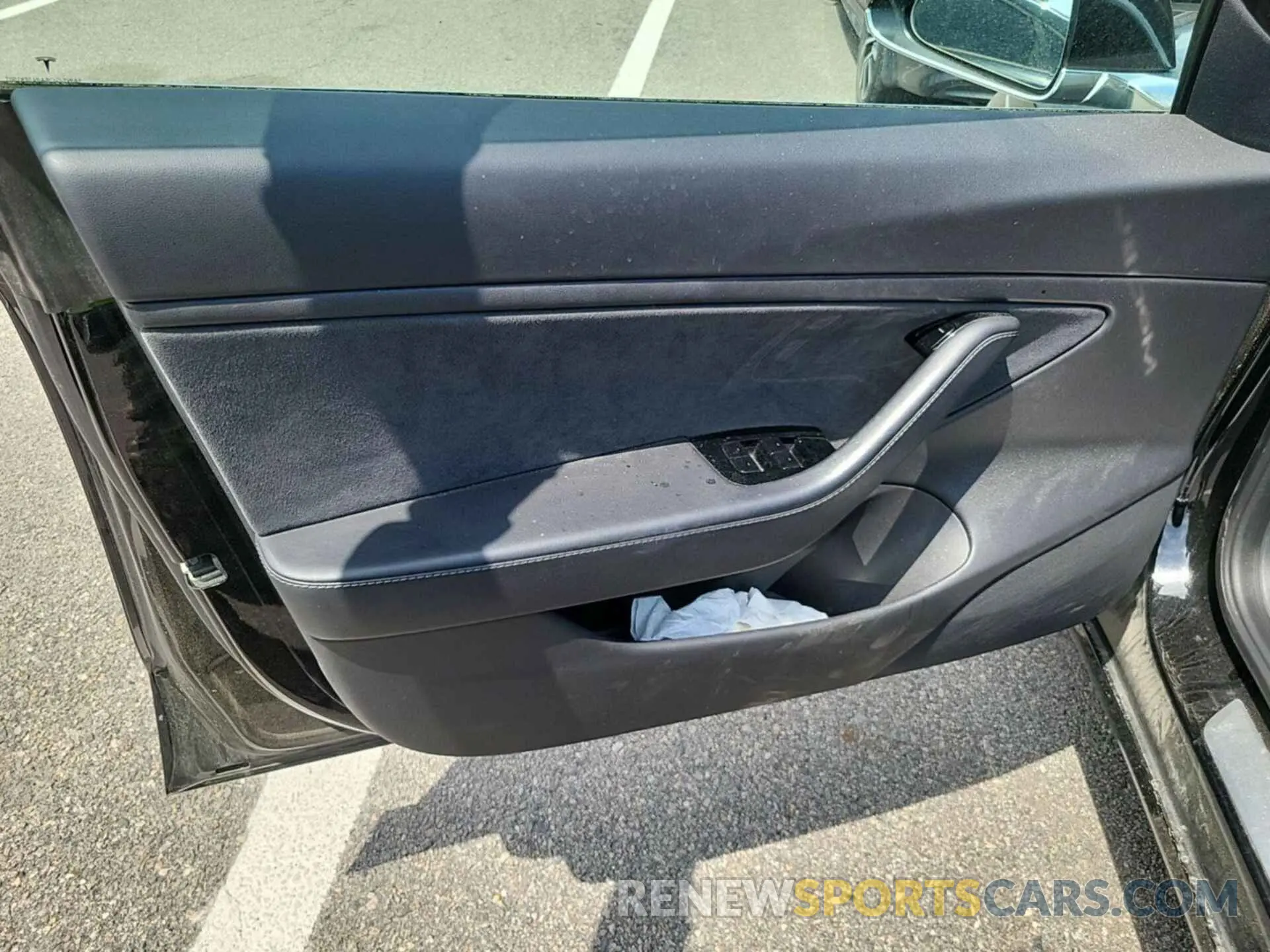27 Photograph of a damaged car 5YJ3E1EB3LF600614 TESLA MODEL 3 2020