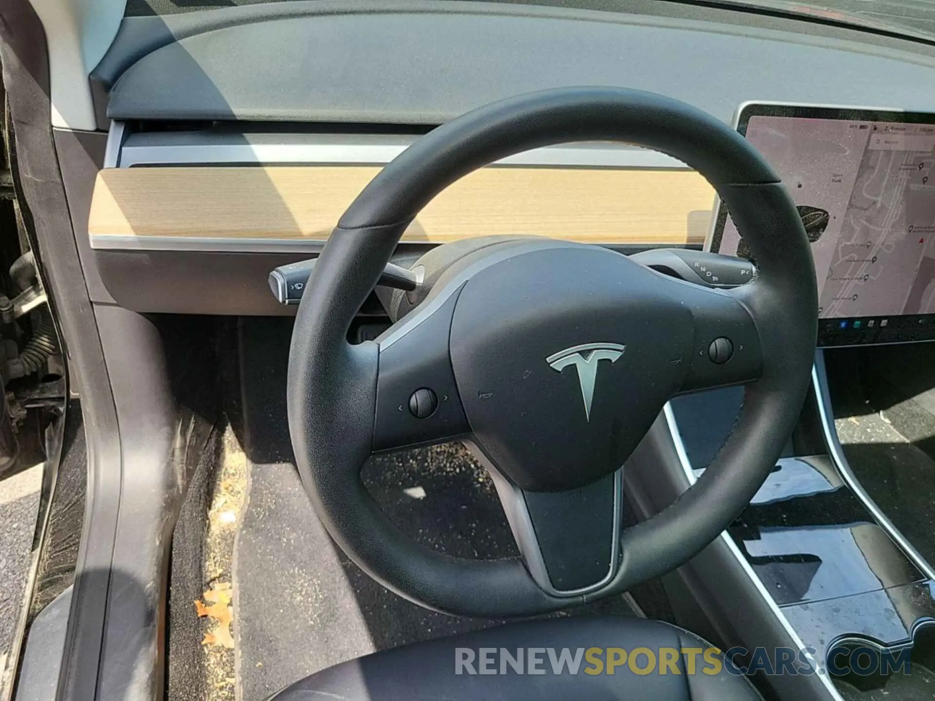 29 Photograph of a damaged car 5YJ3E1EB3LF600614 TESLA MODEL 3 2020
