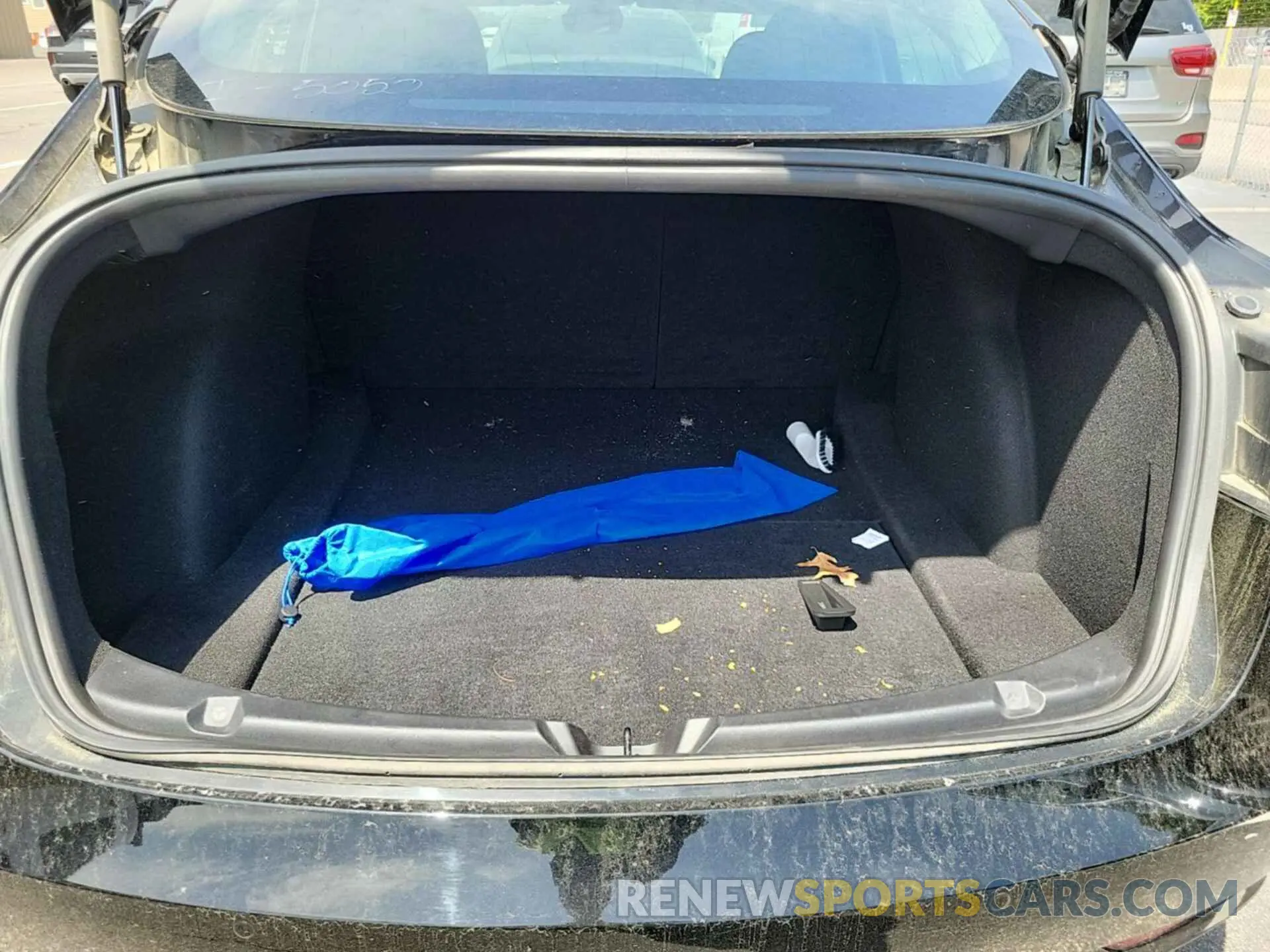 3 Photograph of a damaged car 5YJ3E1EB3LF600614 TESLA MODEL 3 2020