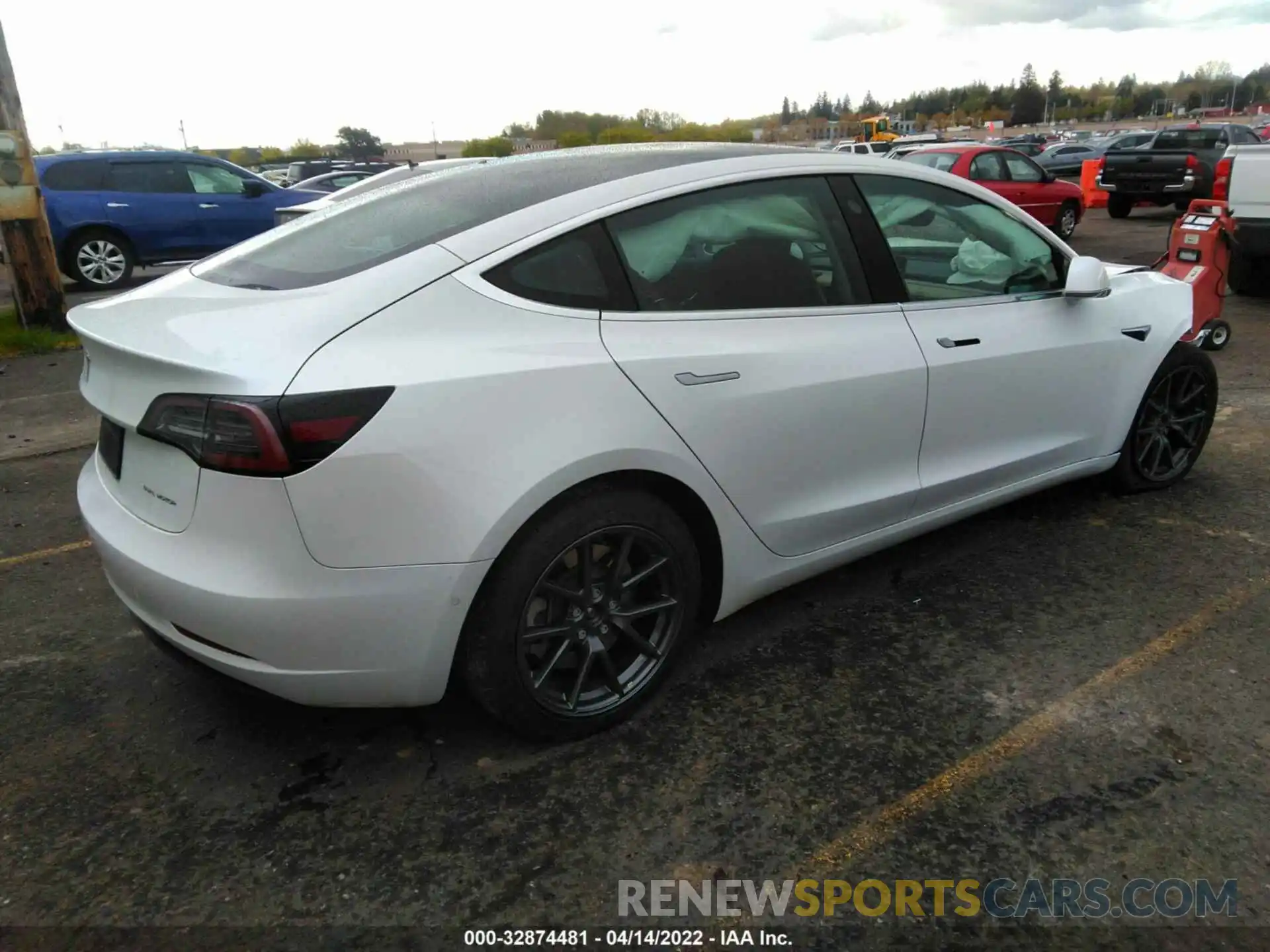 4 Photograph of a damaged car 5YJ3E1EB3LF619650 TESLA MODEL 3 2020