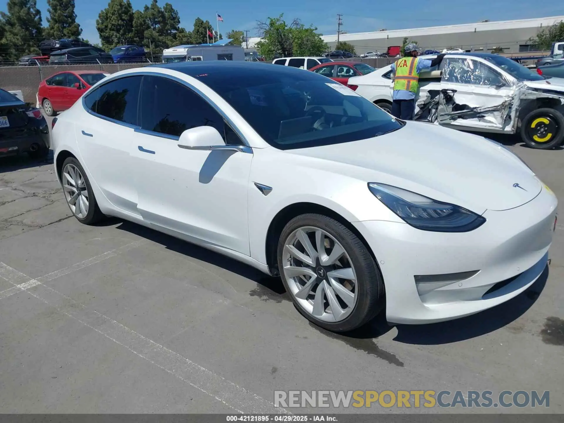 1 Photograph of a damaged car 5YJ3E1EB3LF621348 TESLA MODEL 3 2020