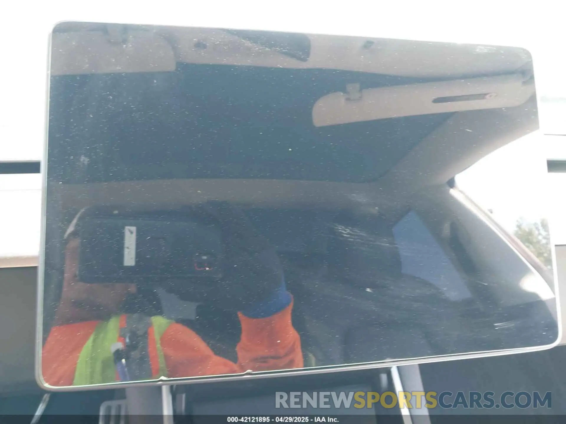 17 Photograph of a damaged car 5YJ3E1EB3LF621348 TESLA MODEL 3 2020