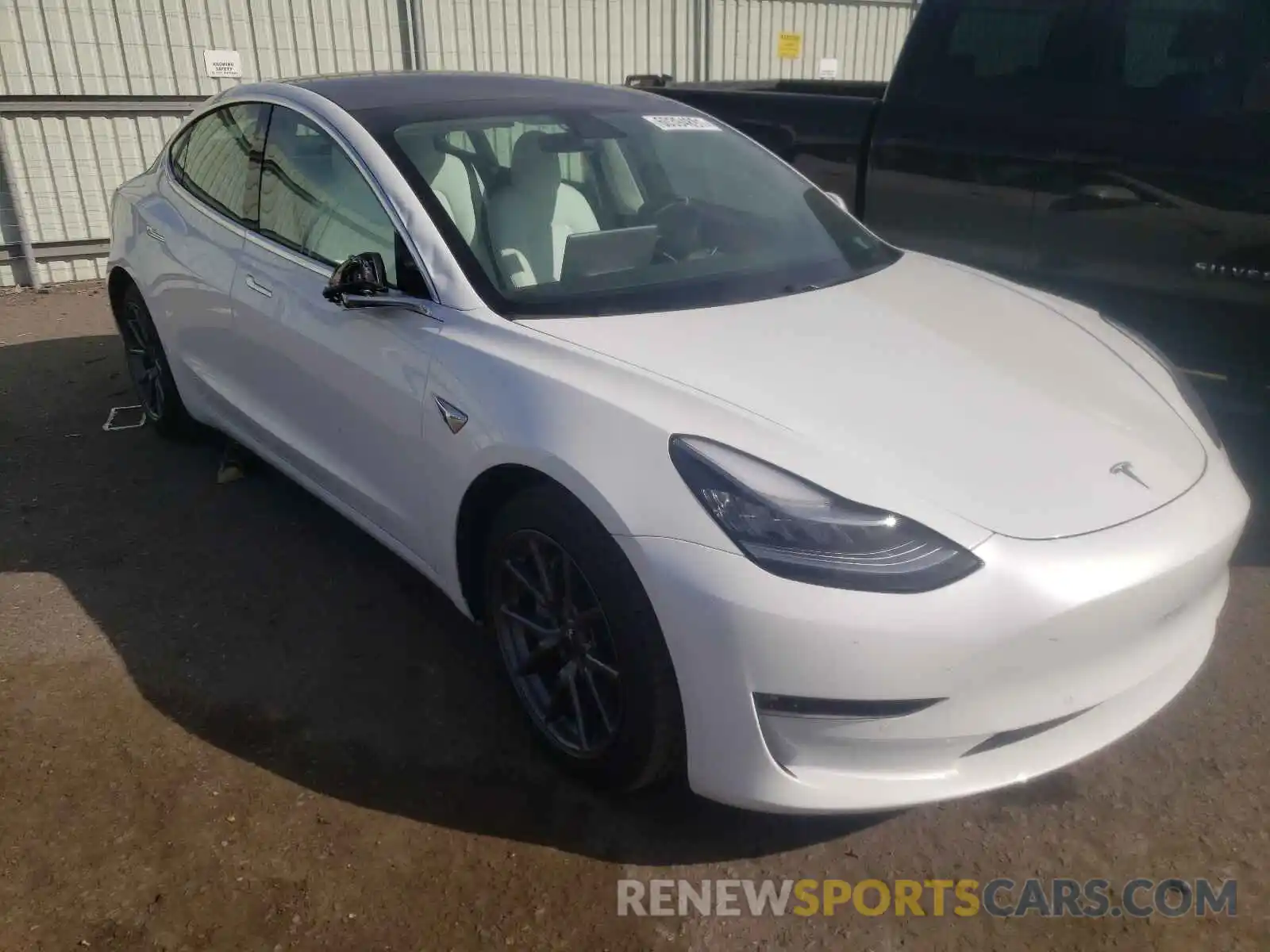 1 Photograph of a damaged car 5YJ3E1EB3LF628655 TESLA MODEL 3 2020