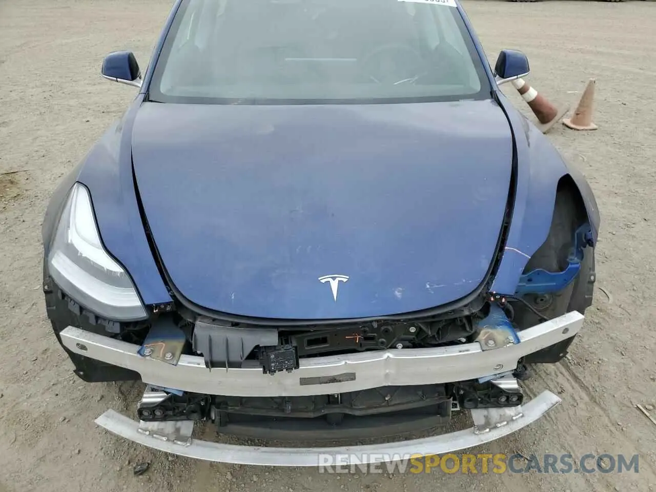 11 Photograph of a damaged car 5YJ3E1EB3LF635752 TESLA MODEL 3 2020