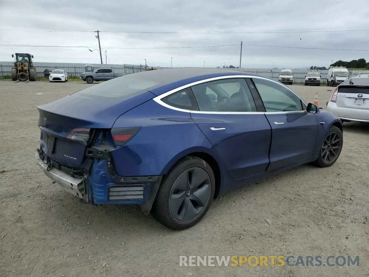 3 Photograph of a damaged car 5YJ3E1EB3LF635752 TESLA MODEL 3 2020