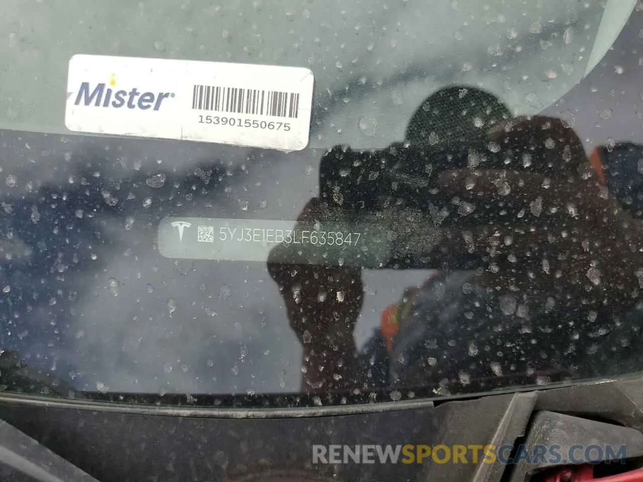 12 Photograph of a damaged car 5YJ3E1EB3LF635847 TESLA MODEL 3 2020