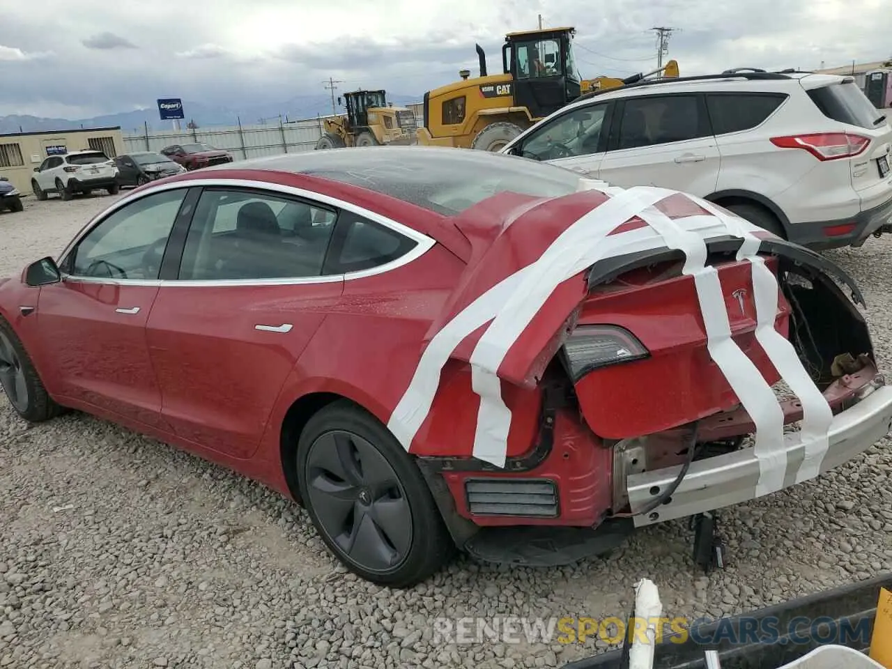 2 Photograph of a damaged car 5YJ3E1EB3LF635847 TESLA MODEL 3 2020