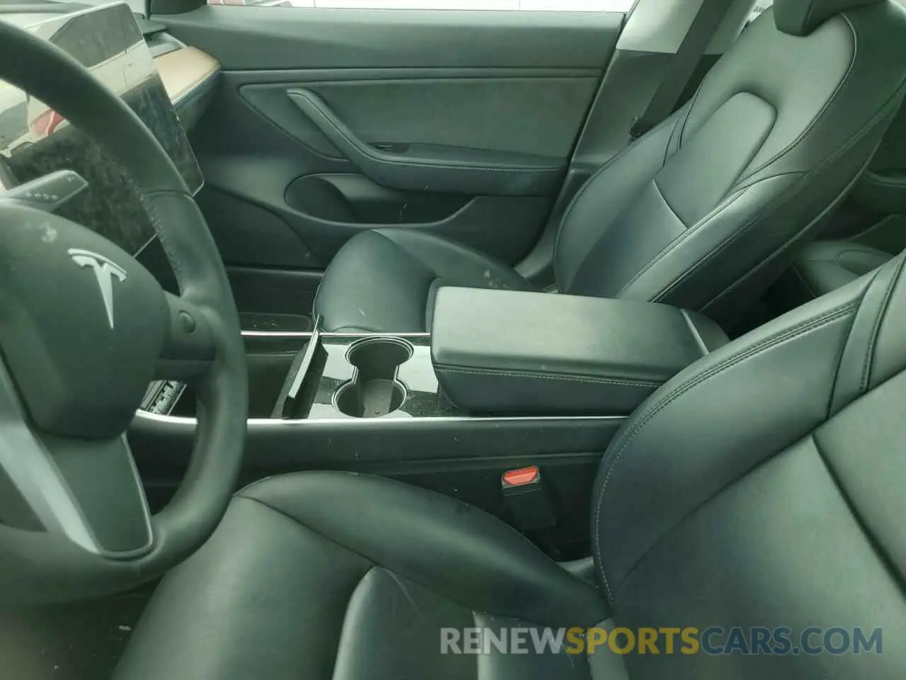 7 Photograph of a damaged car 5YJ3E1EB3LF635847 TESLA MODEL 3 2020