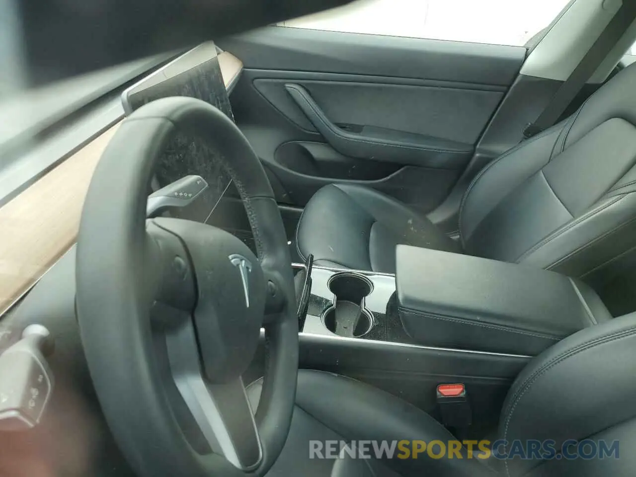 9 Photograph of a damaged car 5YJ3E1EB3LF635847 TESLA MODEL 3 2020