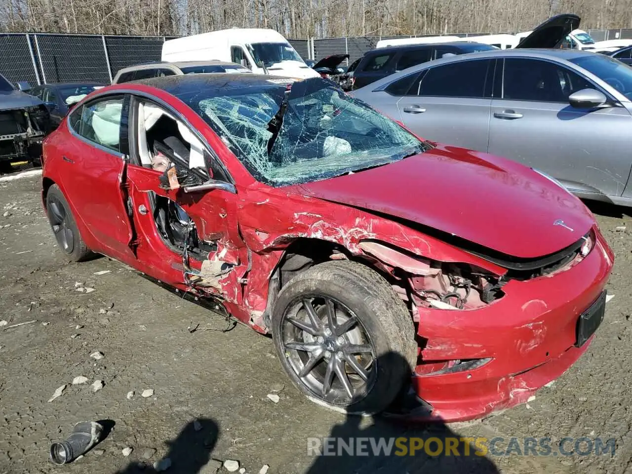 4 Photograph of a damaged car 5YJ3E1EB3LF635878 TESLA MODEL 3 2020