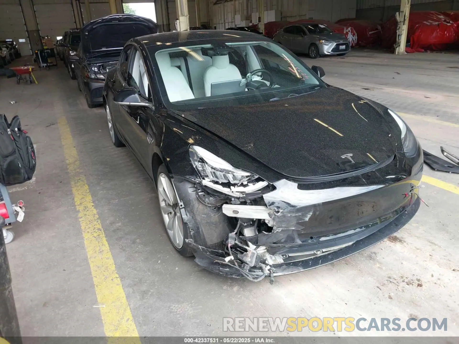 1 Photograph of a damaged car 5YJ3E1EB3LF639980 TESLA MODEL 3 2020