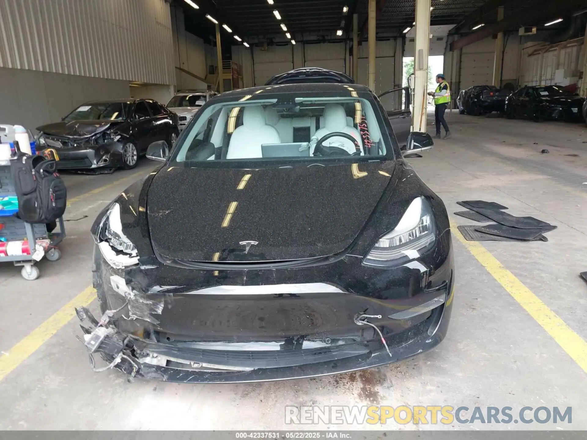 12 Photograph of a damaged car 5YJ3E1EB3LF639980 TESLA MODEL 3 2020