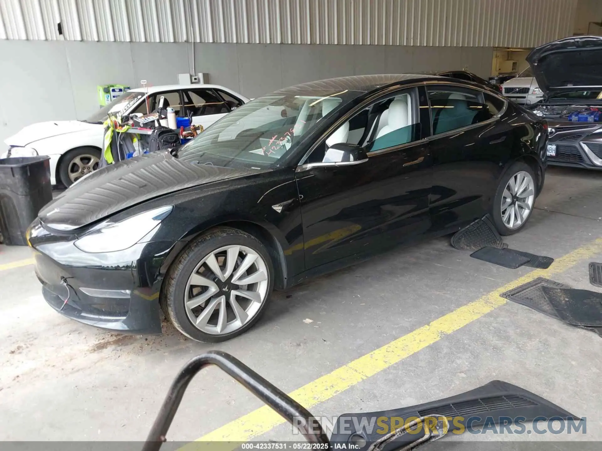 2 Photograph of a damaged car 5YJ3E1EB3LF639980 TESLA MODEL 3 2020