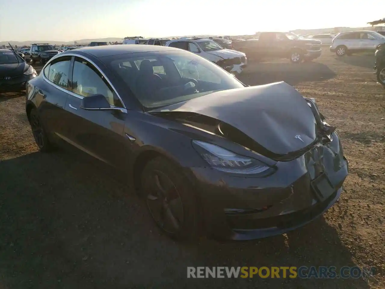 4 Photograph of a damaged car 5YJ3E1EB3LF646122 TESLA MODEL 3 2020