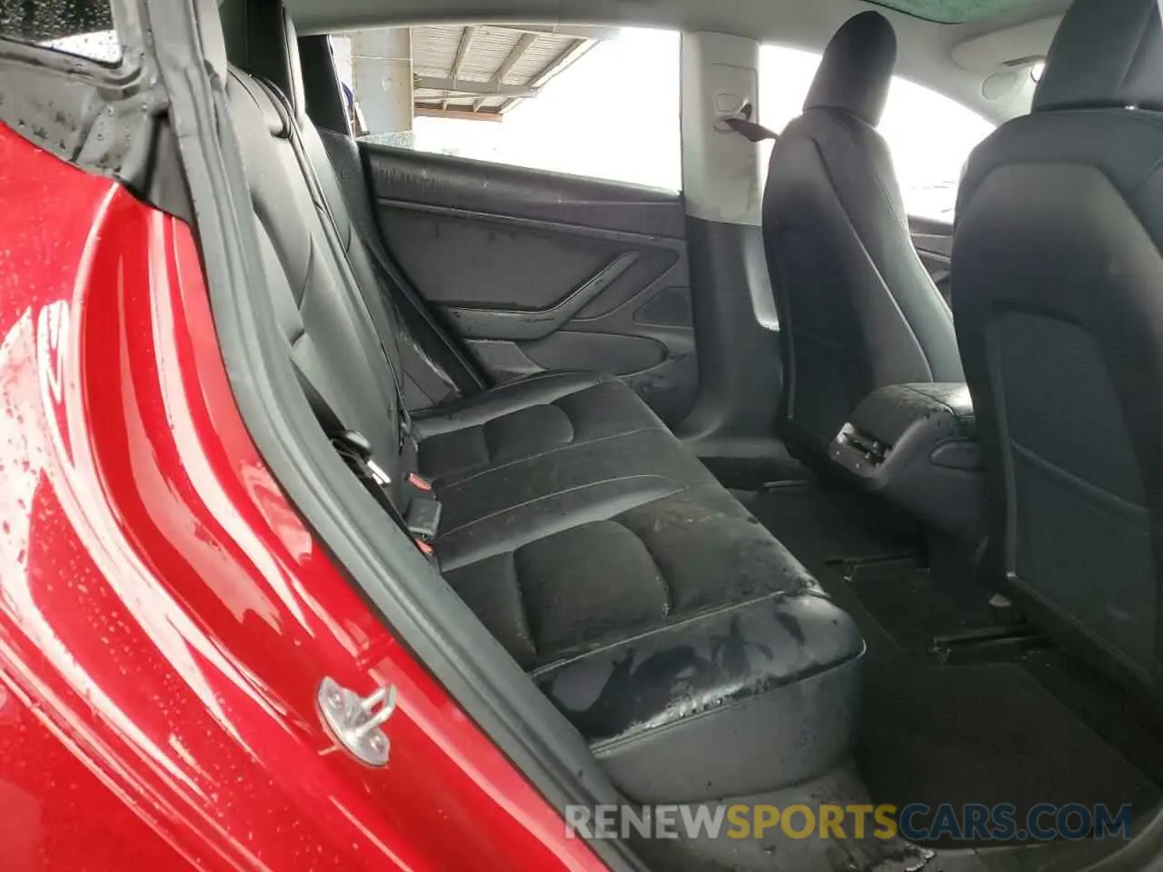 10 Photograph of a damaged car 5YJ3E1EB3LF646301 TESLA MODEL 3 2020