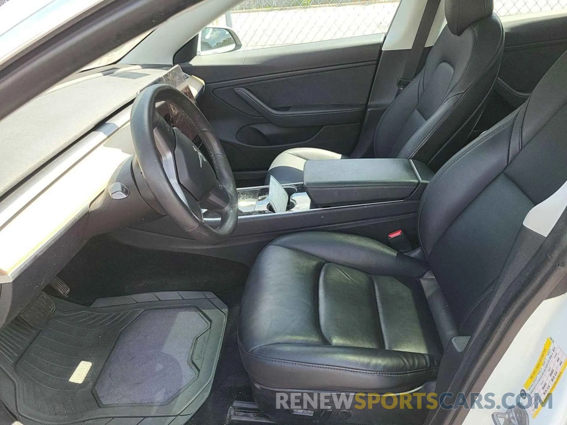 19 Photograph of a damaged car 5YJ3E1EB3LF646315 TESLA MODEL 3 2020